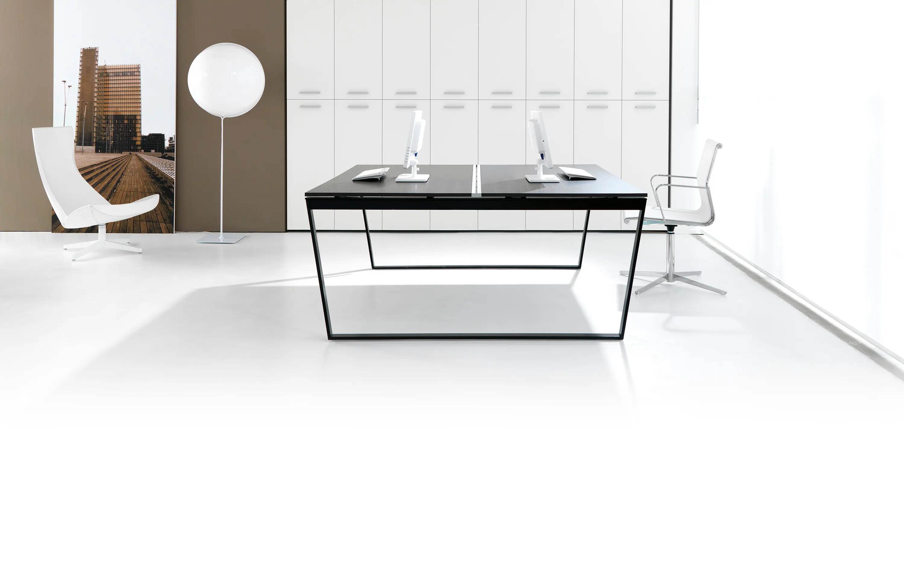 IVM - ARKO desk