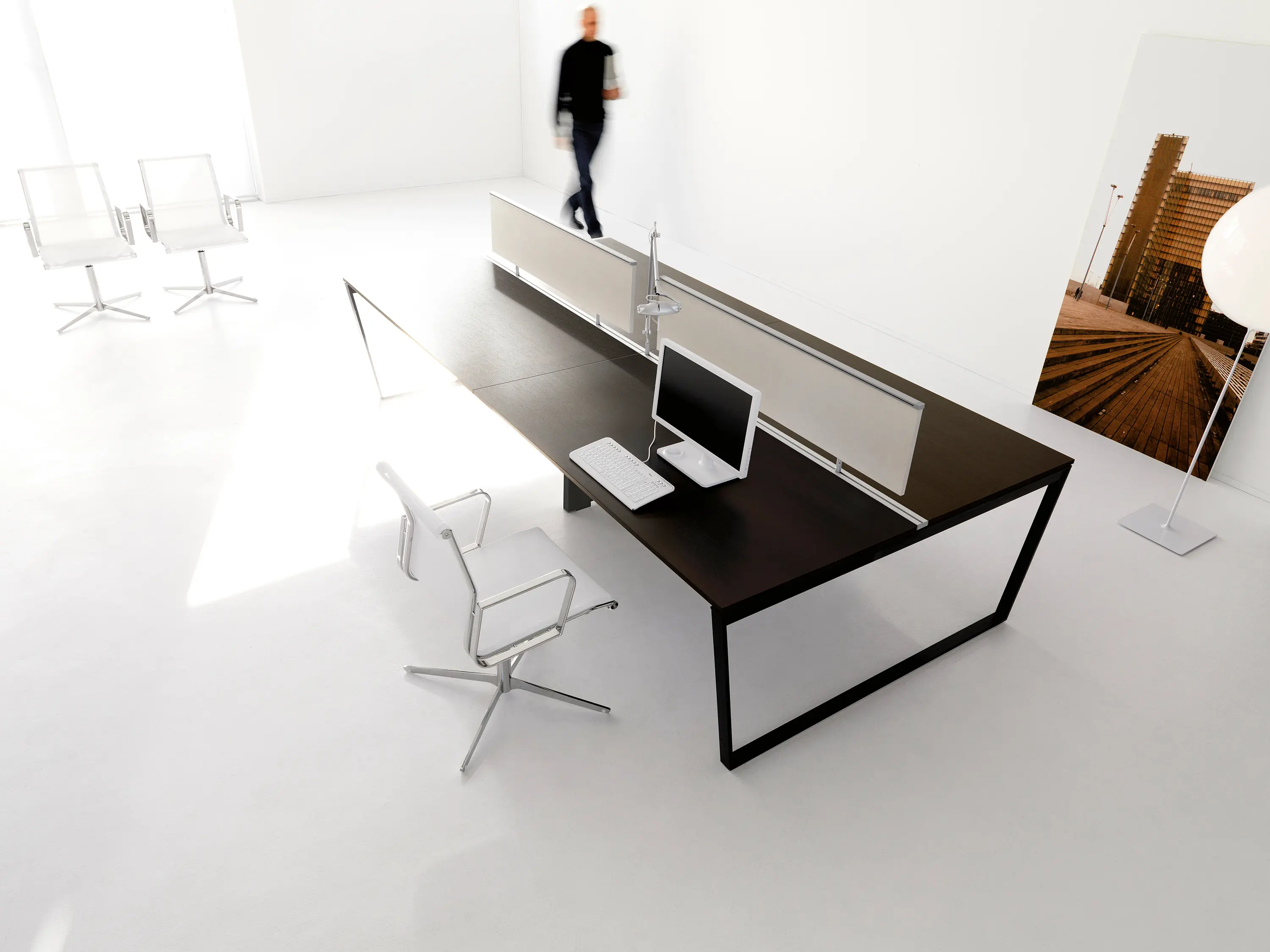 IVM - ARKO desk