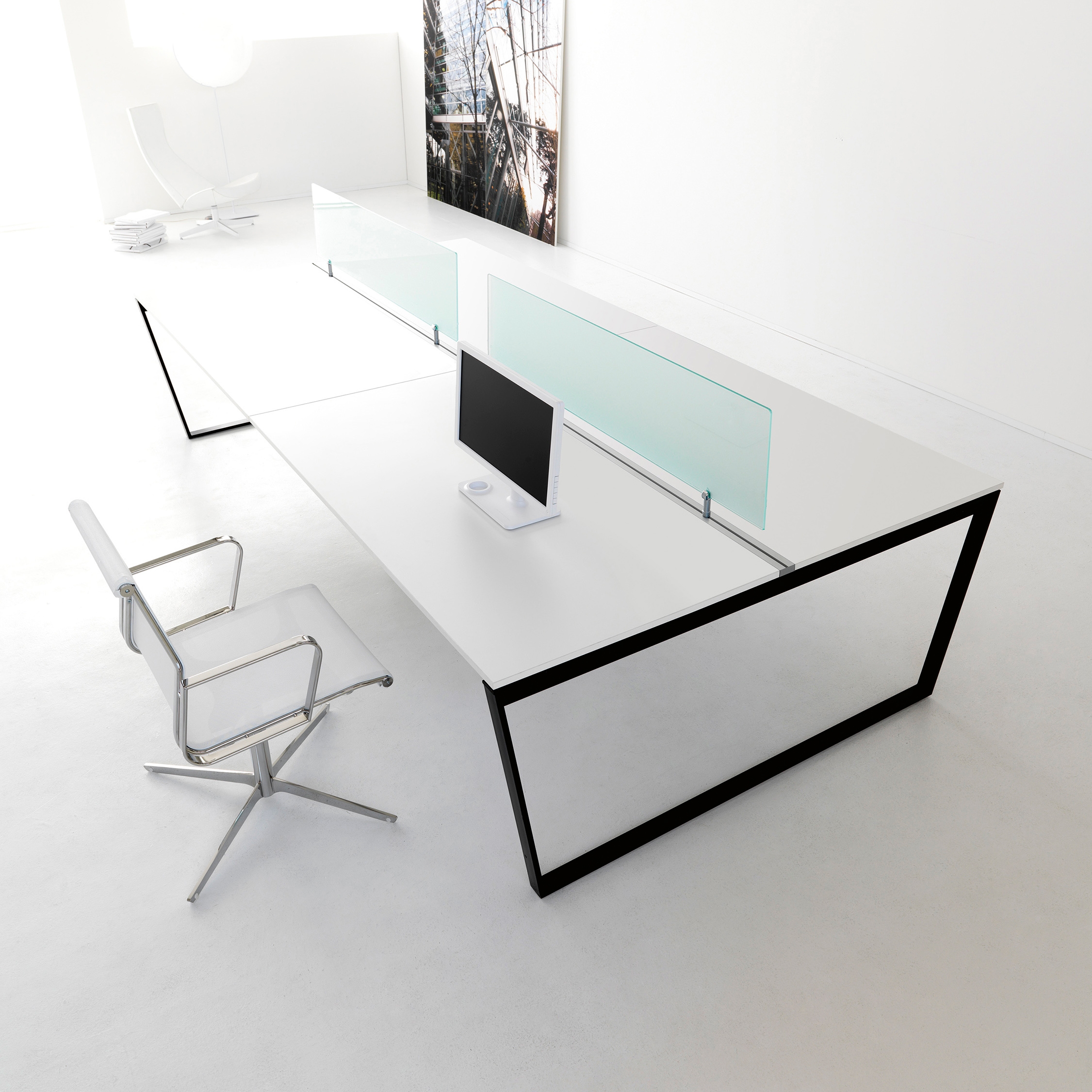 Display product ARKO desk from manufacturer IVM