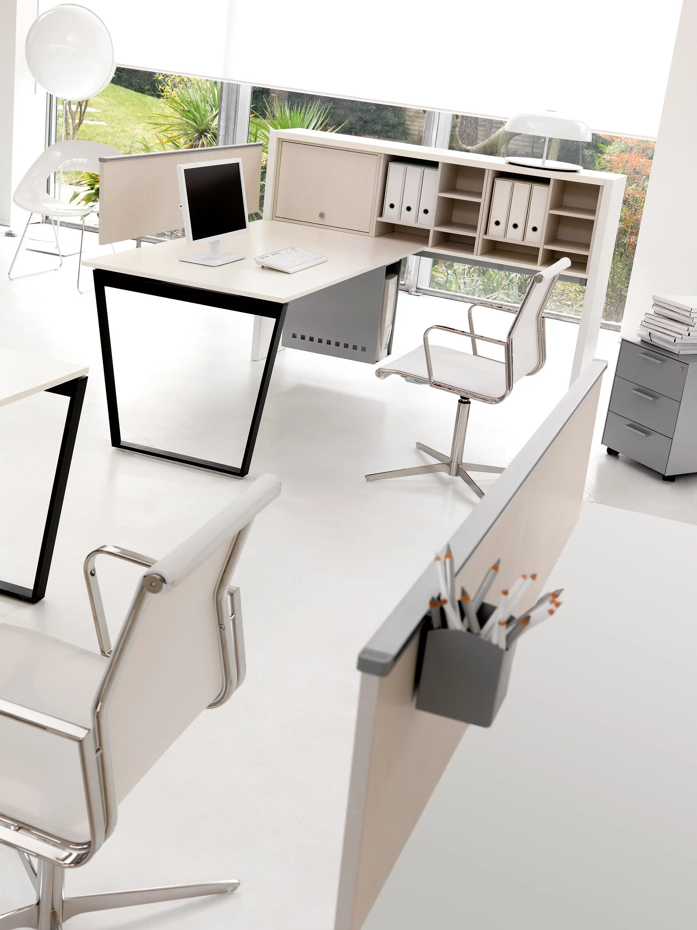 IVM - ARKO desk