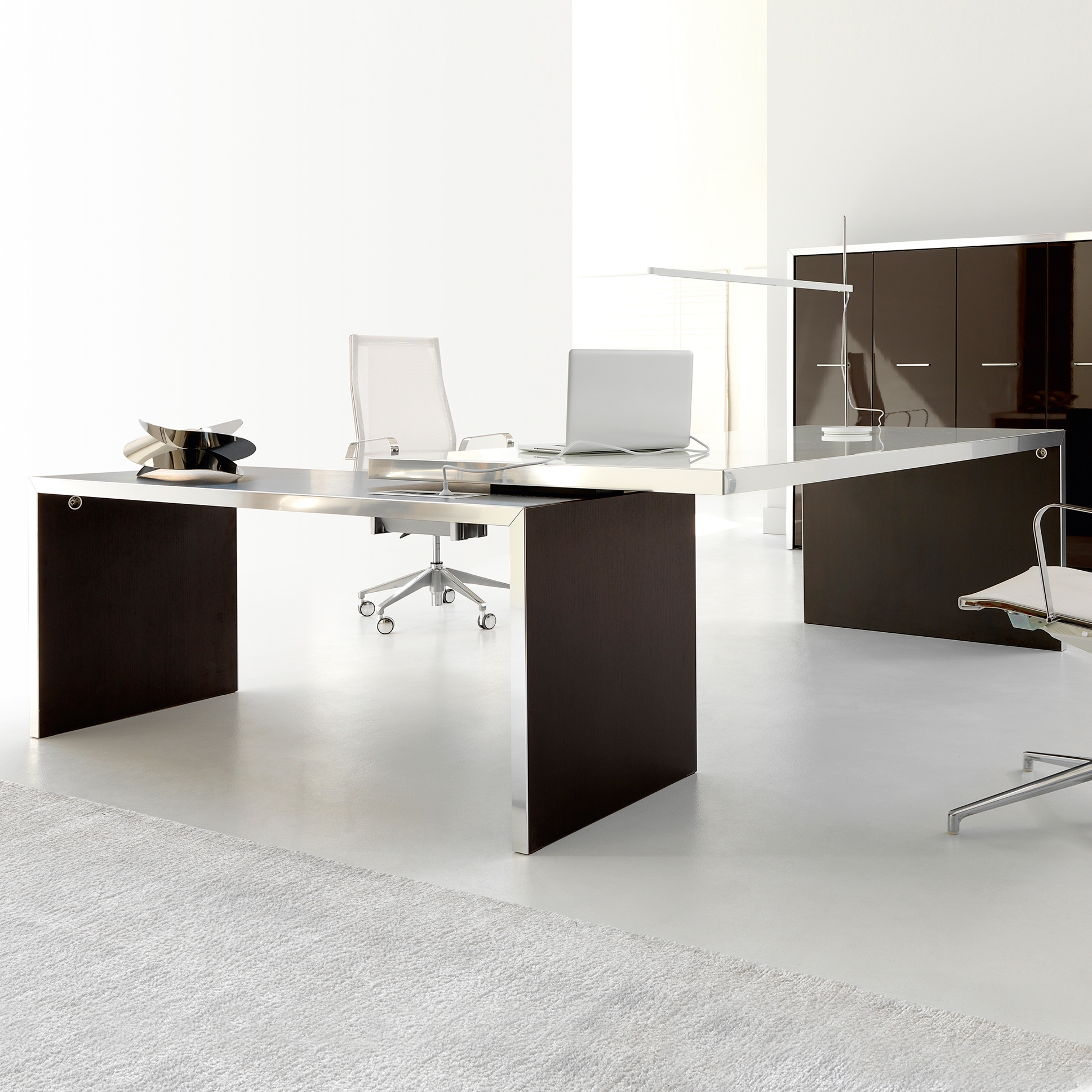 Vertoon produk WING desk van vervaardiger IVM