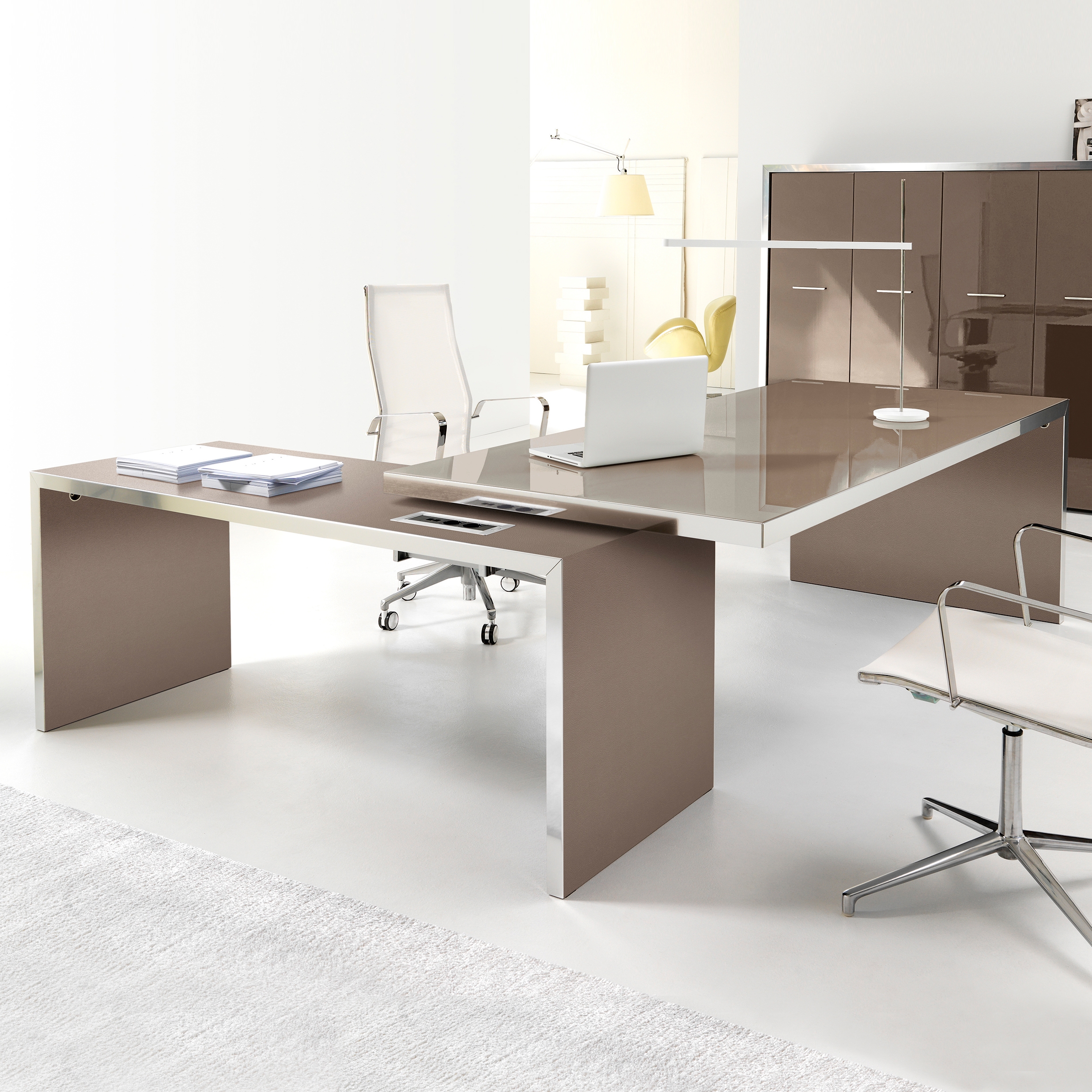 WING desk