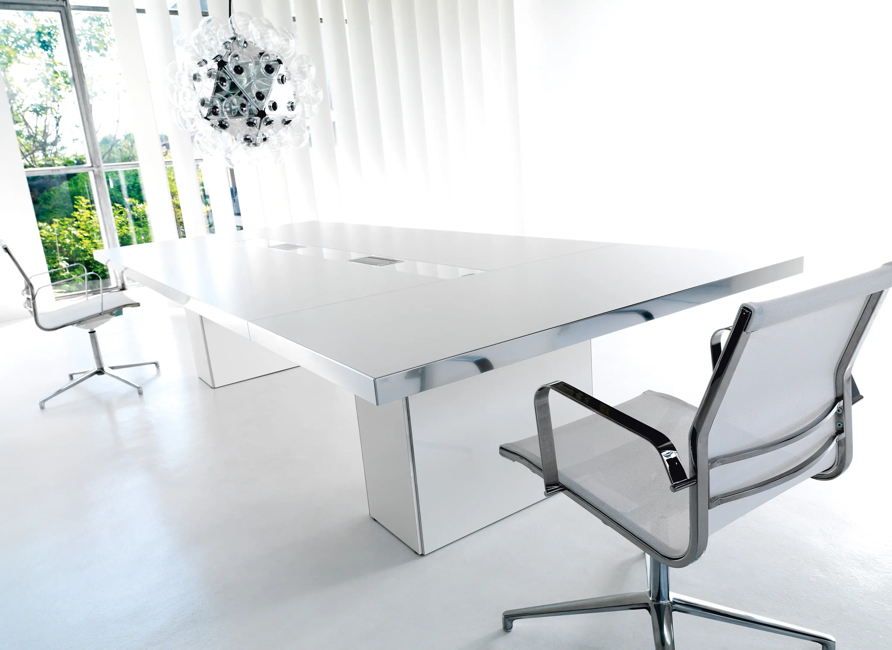 IVM - WING tables de reunion