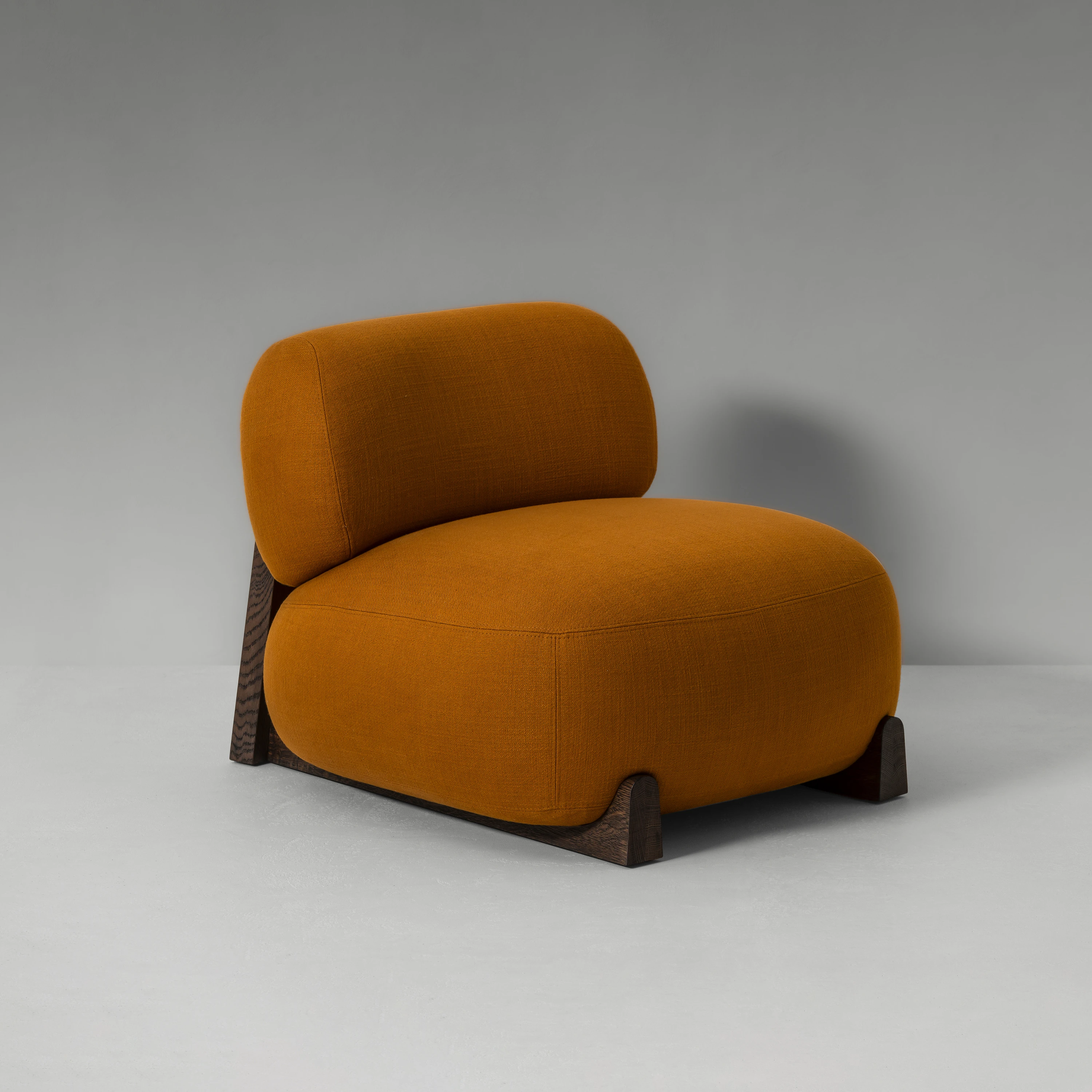 LOUNGE CHAIRS