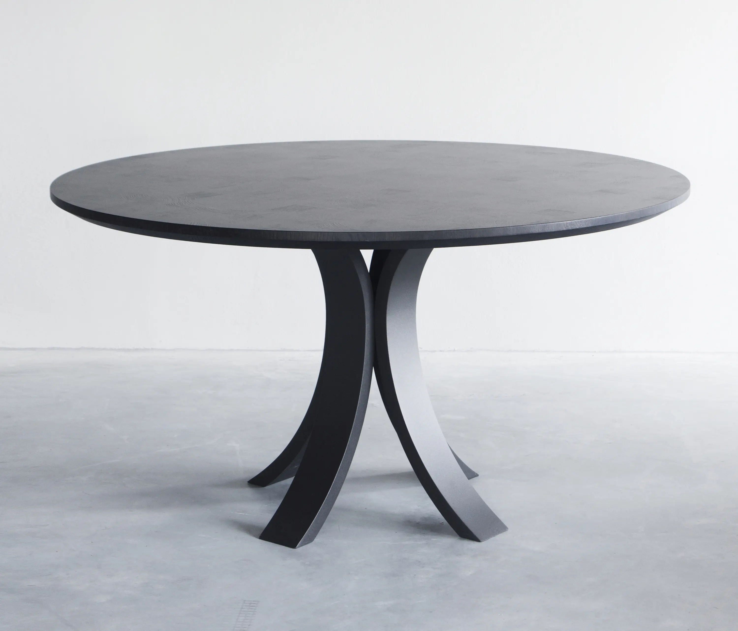 Van Rossum - Kops Dining Table Round