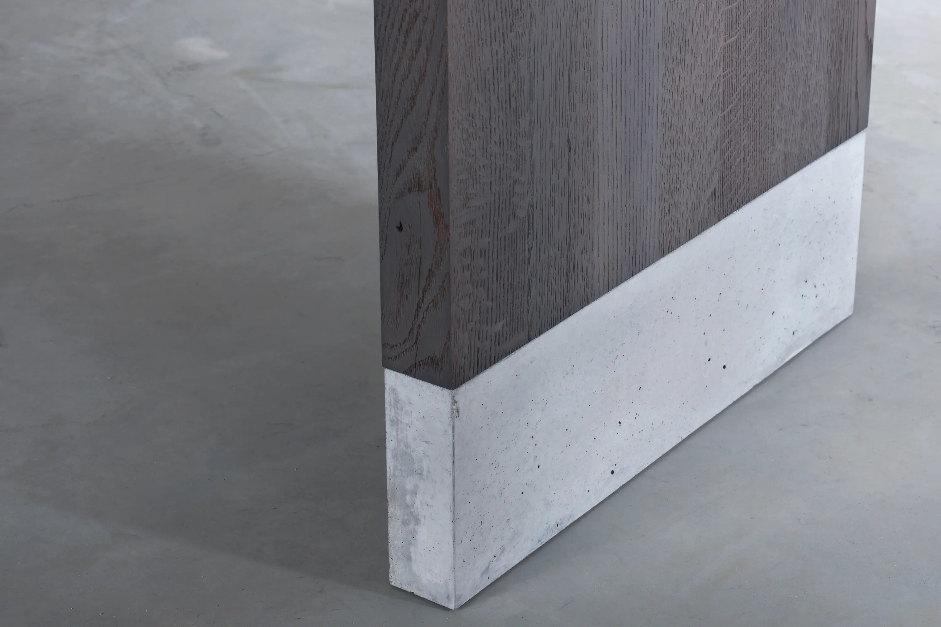 Van Rossum - Common Dining Table One