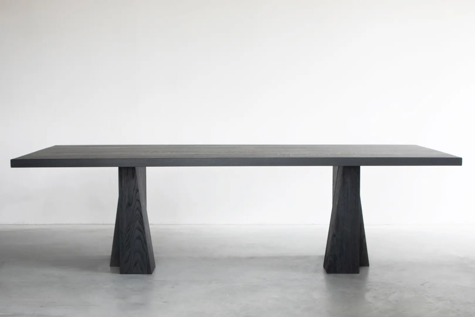 Van Rossum - Eli Dining Table