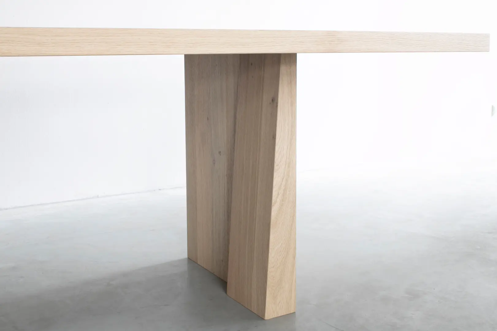 Van Rossum - Eli Slim Dining Table