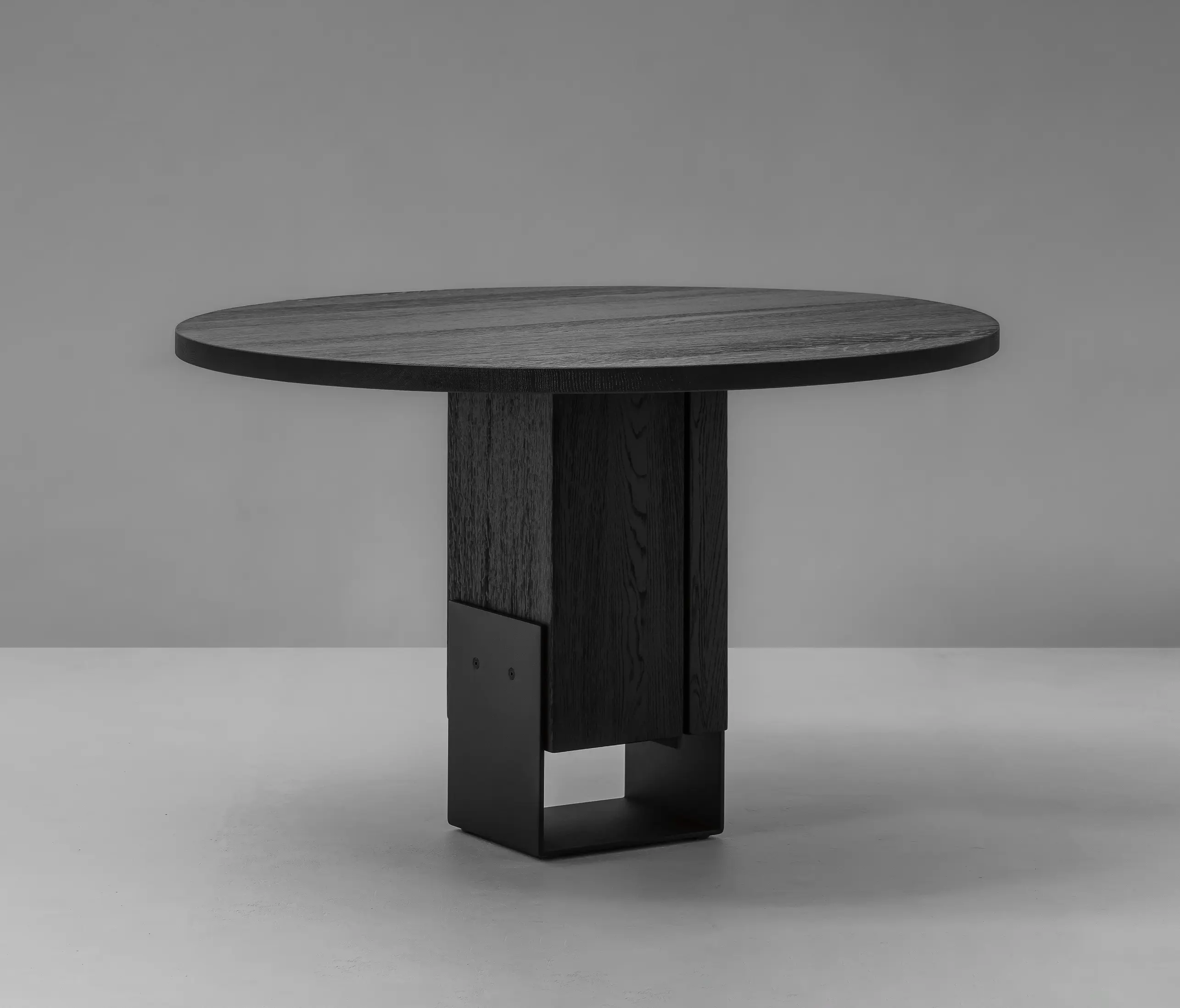 Van Rossum - Kitale Dining Table