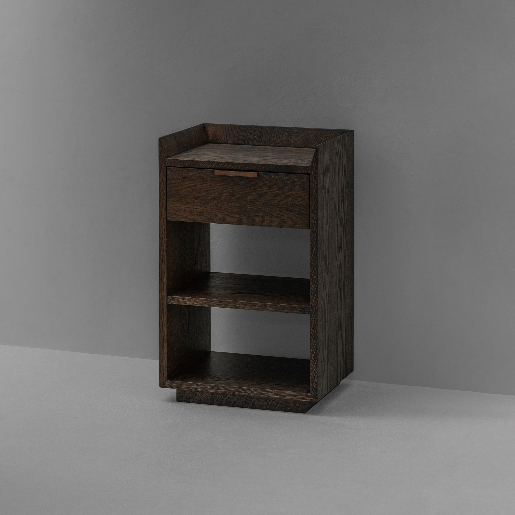 Mostra il prodotto Nota Bene Bedside Table del produttore Van Rossum