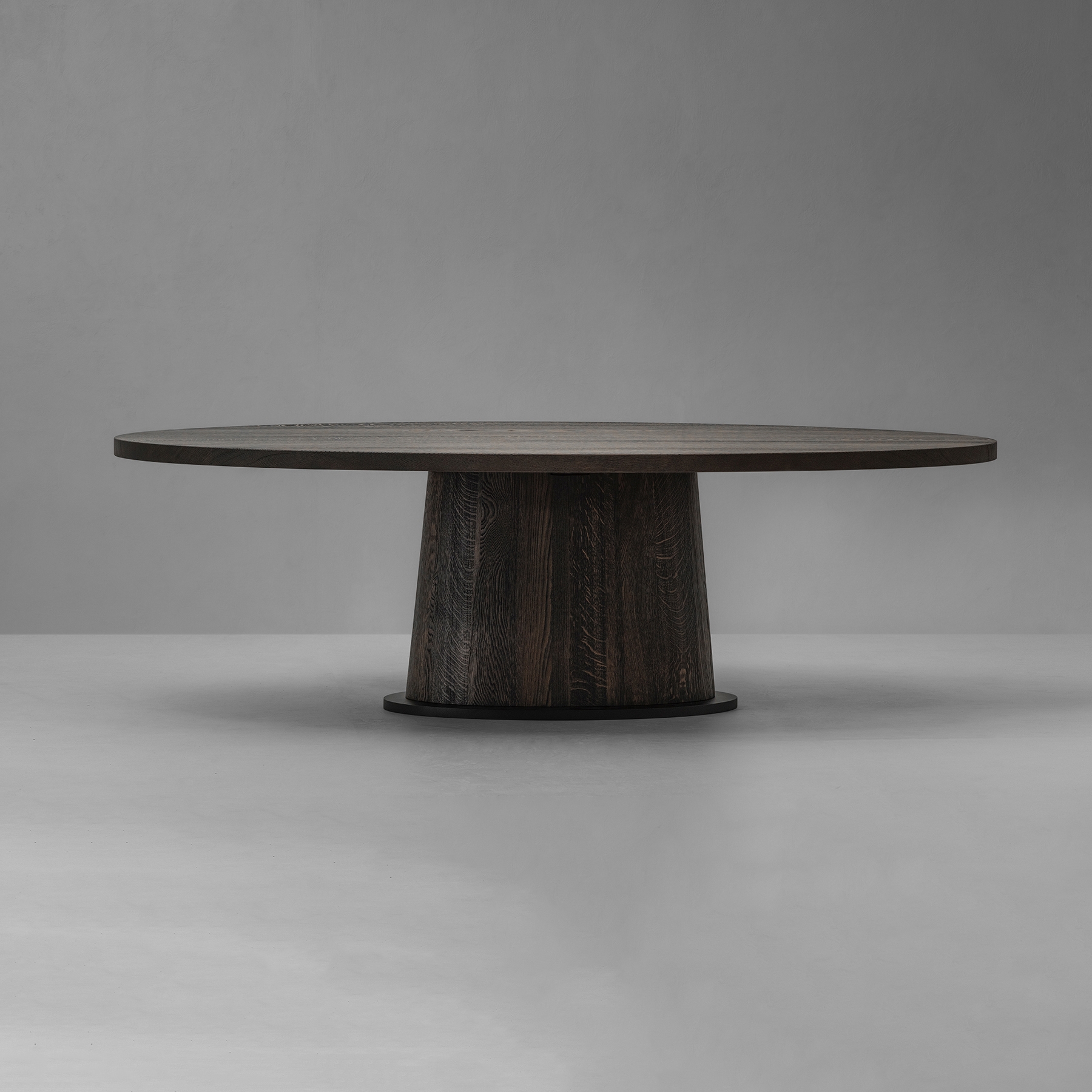Produkt Kops Dining Table Oval des Herstellers Van Rossum anzeigen
