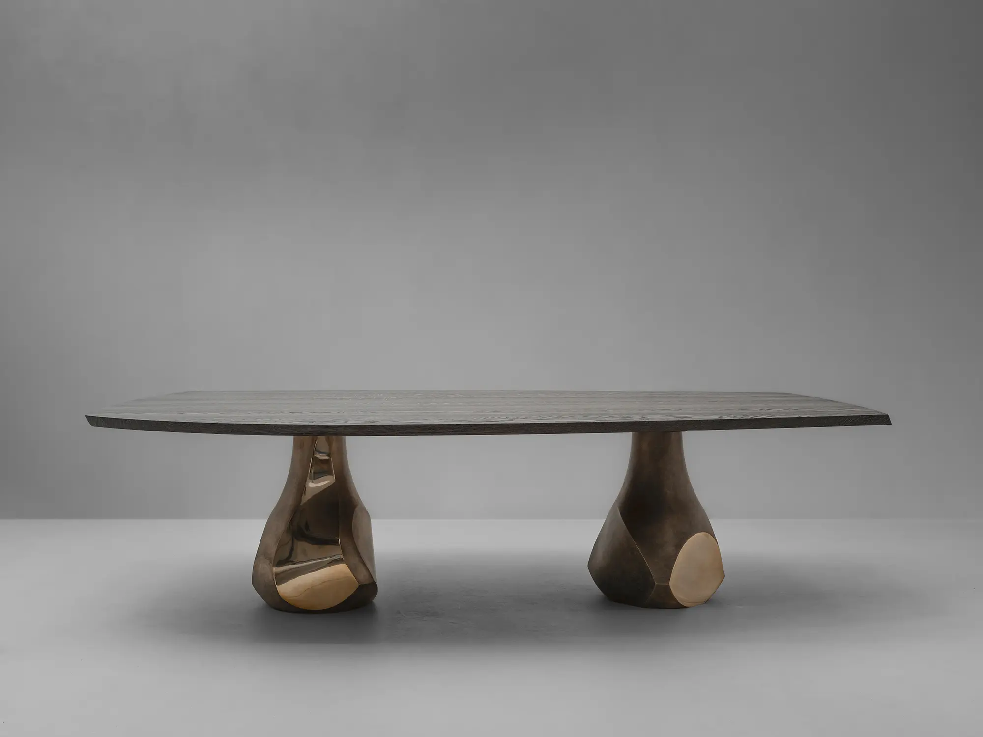 Van Rossum - Pukka Dining Table