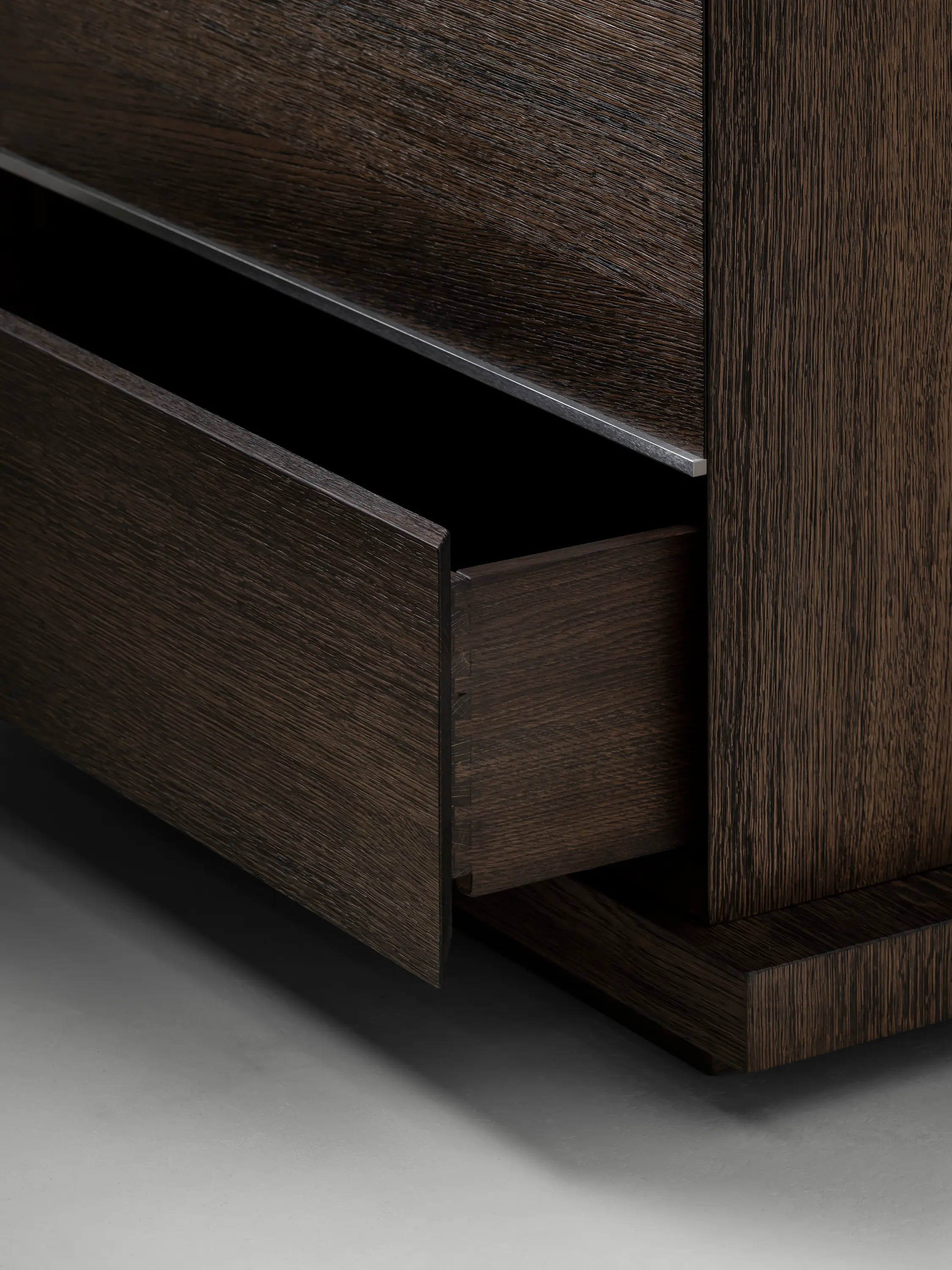 Van Rossum - Abqji Cabinet