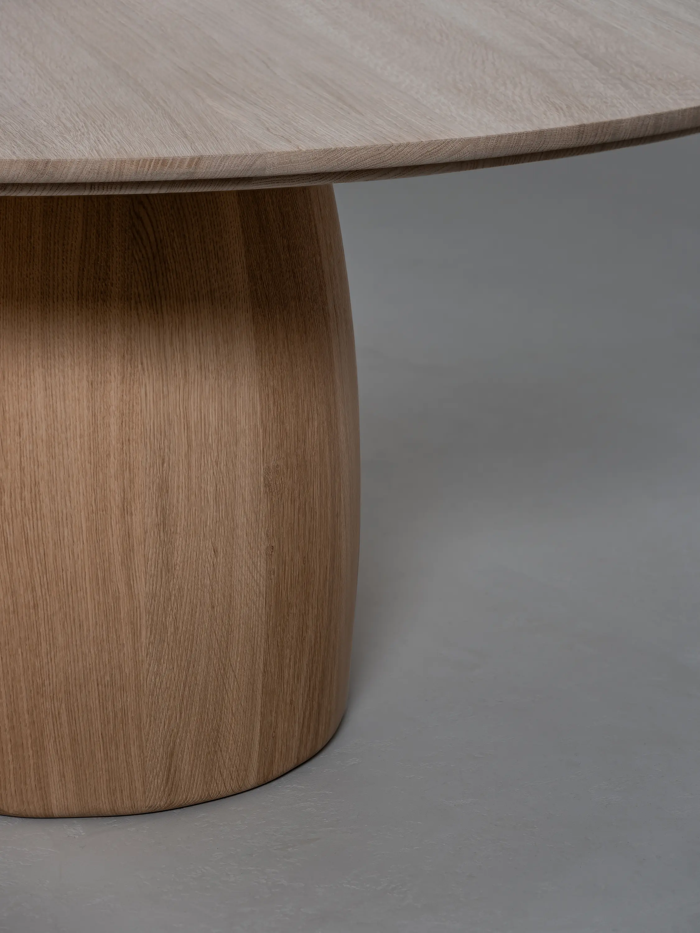 Van Rossum - Barrel Dining Table