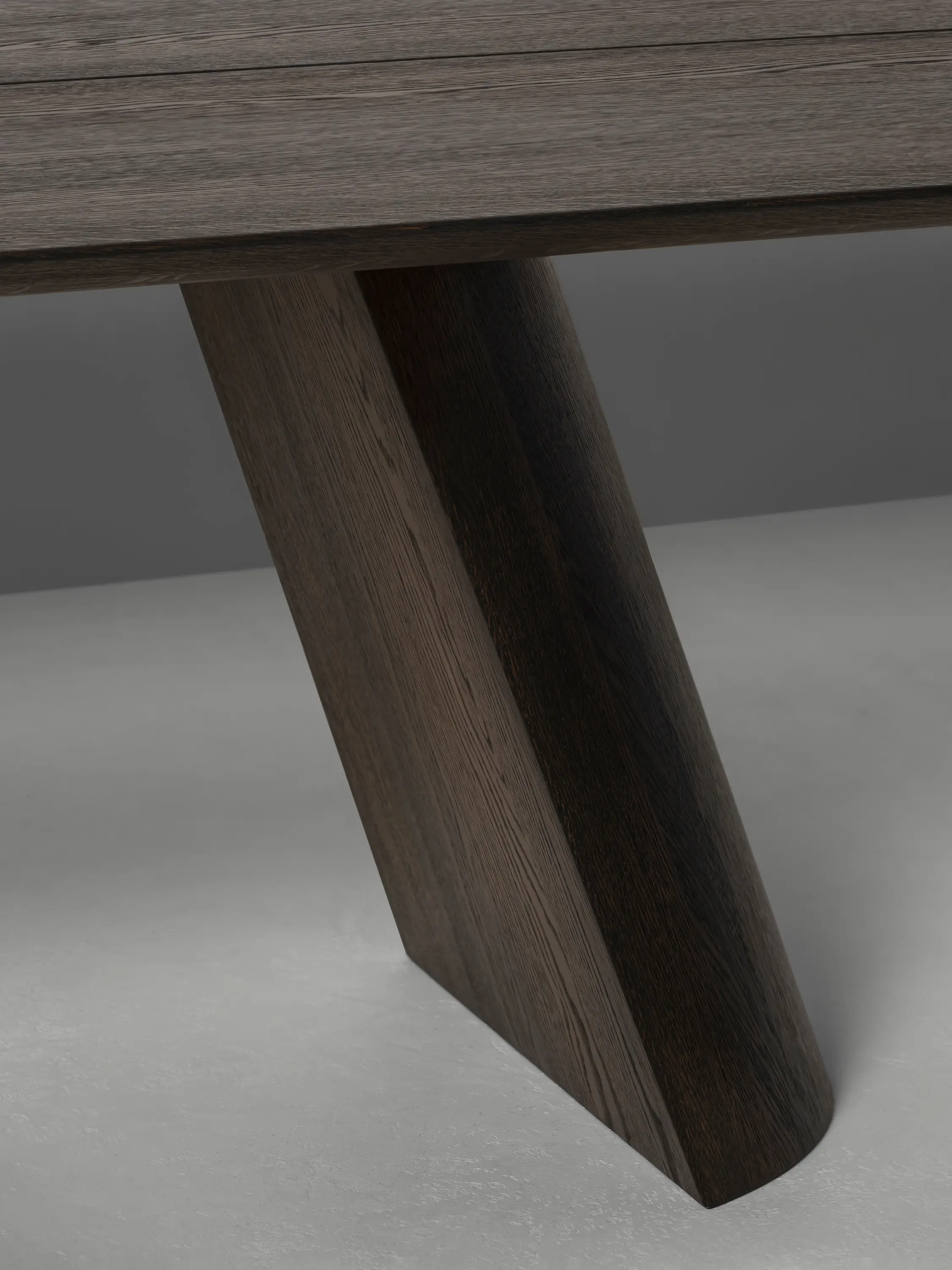 Van Rossum - Got Dining Table Three