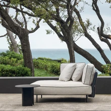 CHAISE LONGUE