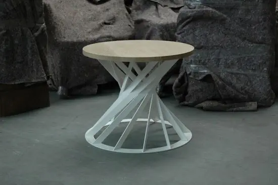 Interni Edition - Twist table