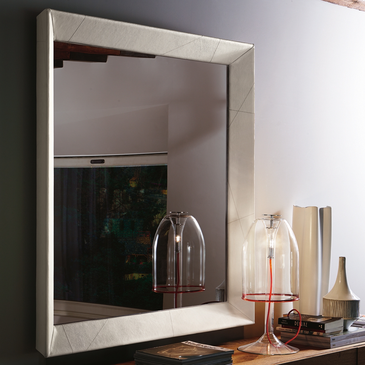 Display product Taxedo from manufacturer Cattelan Italia