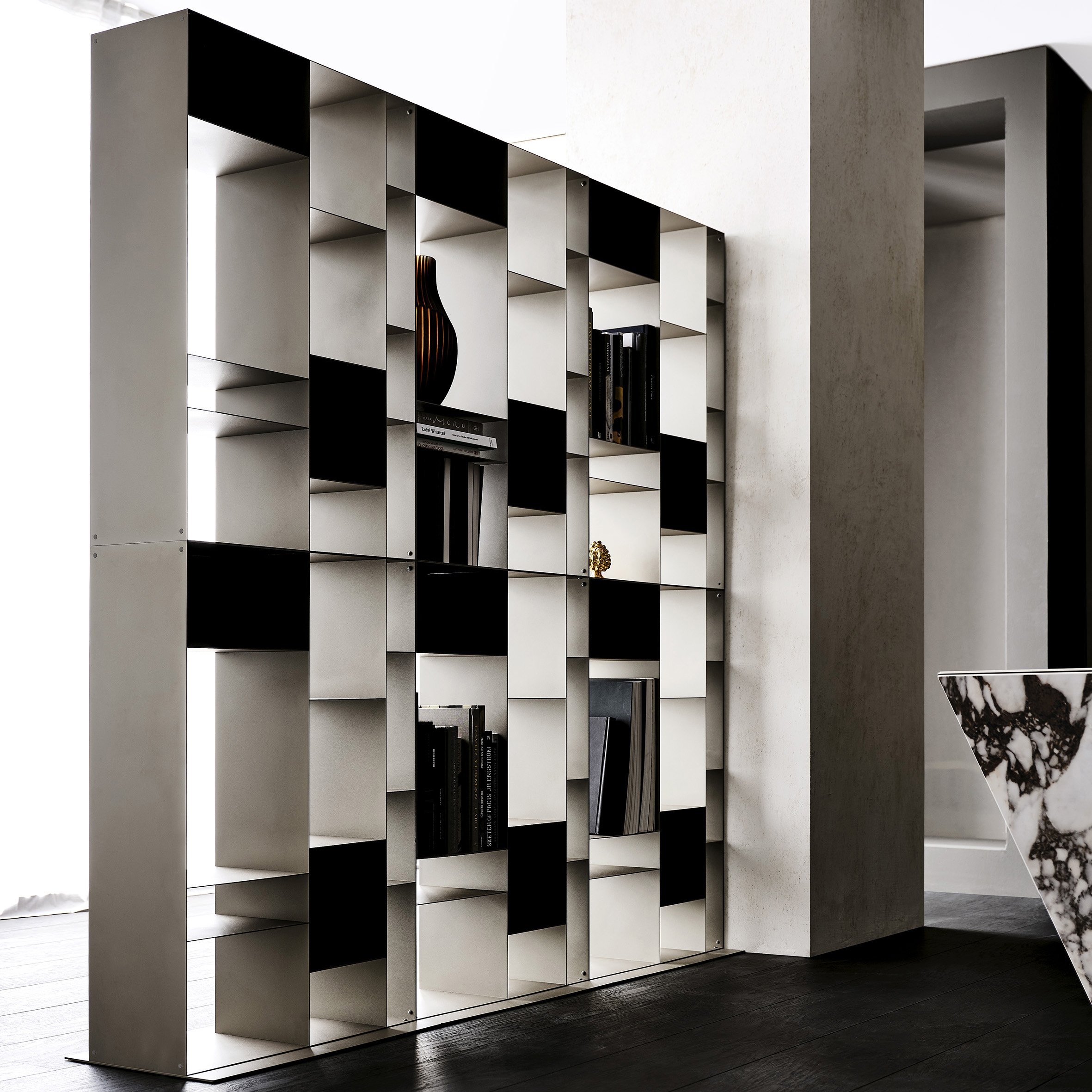 Display product Latitude from manufacturer Cattelan Italia