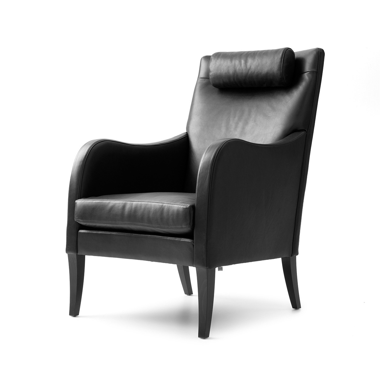 Mostra il prodotto Munich Occasional Middle del produttore MACAZZ LIVING INTERIORS
