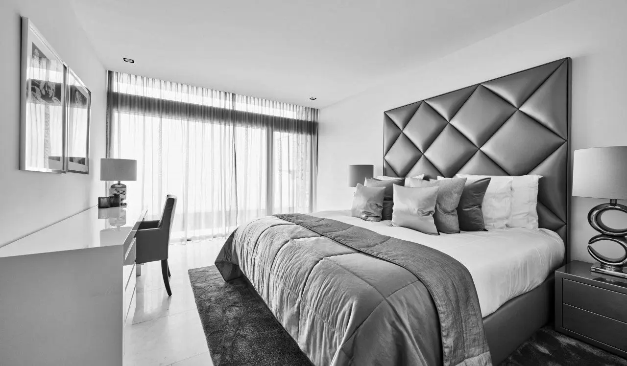 MACAZZ LIVING INTERIORS - Diamonds