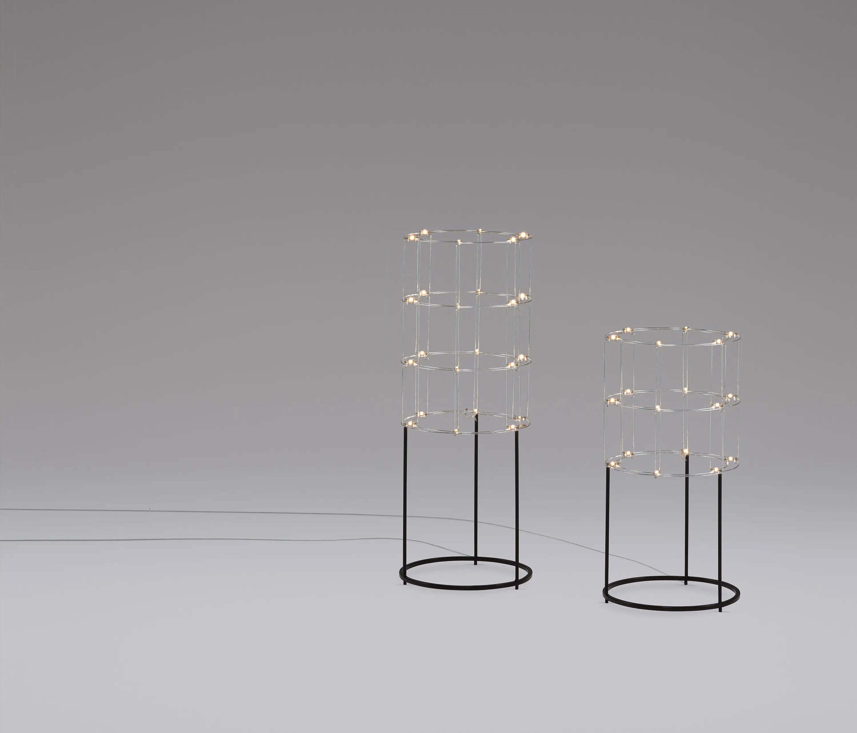 Quasar - Tube Table