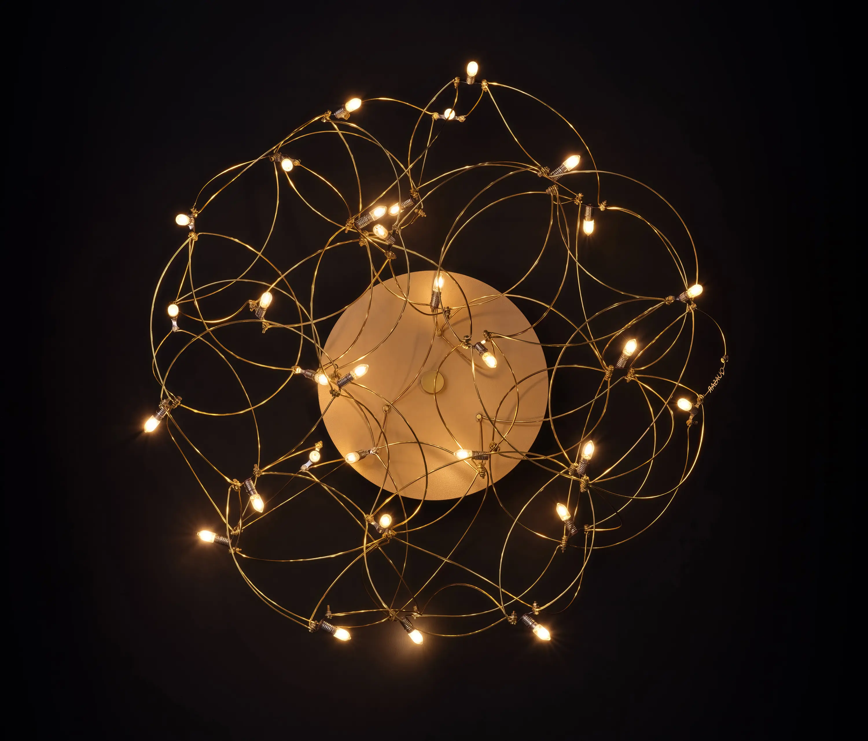 Quasar - Curled Wall/Ceiling