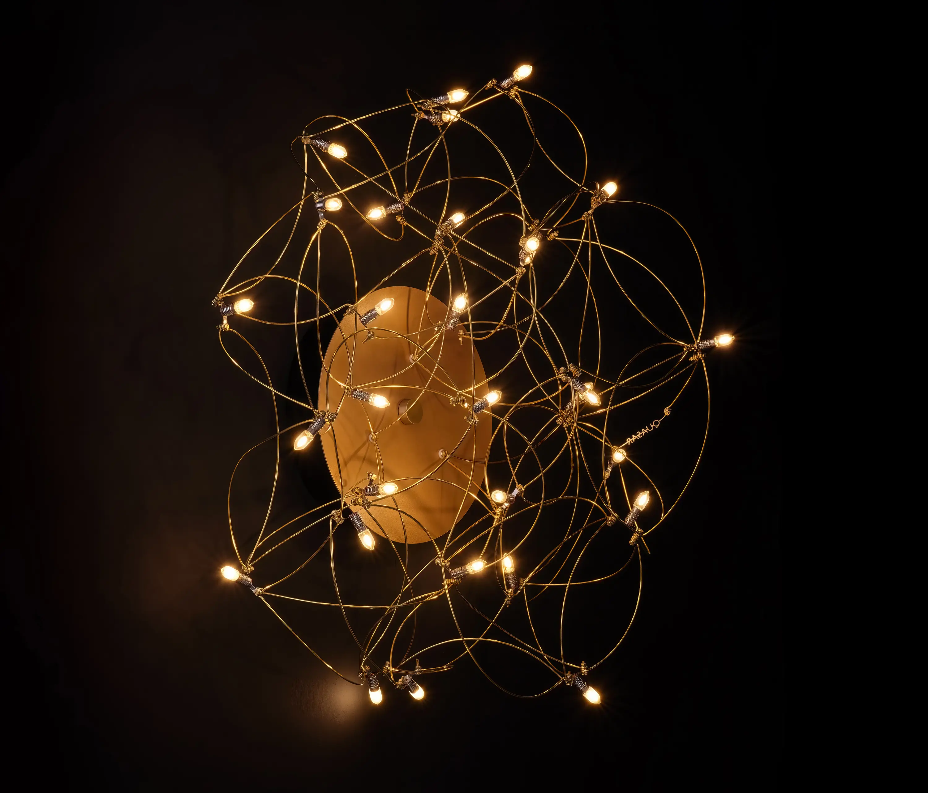 Quasar - Curled Wall/Ceiling