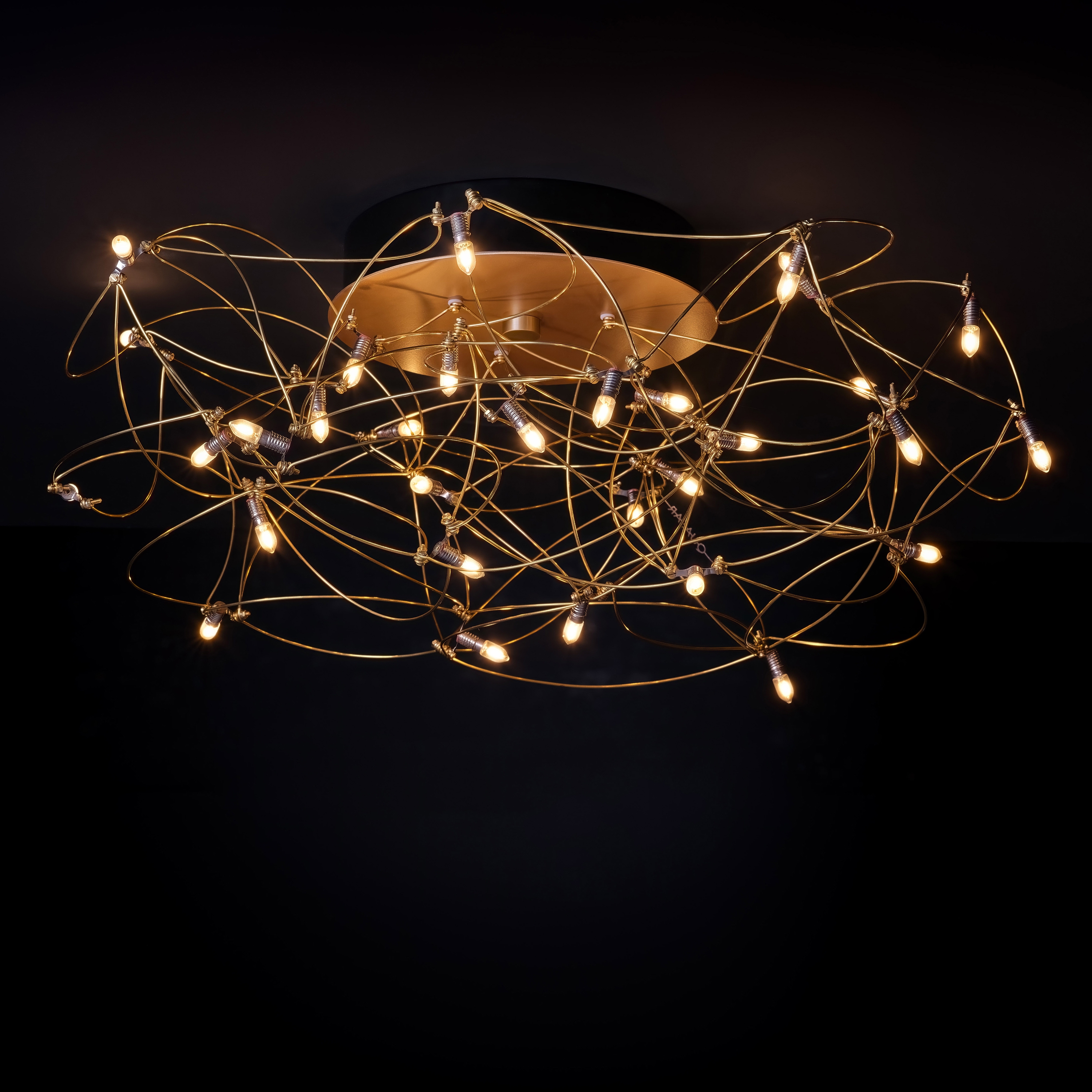 Mostra il prodotto Curled Wall/Ceiling del produttore Quasar