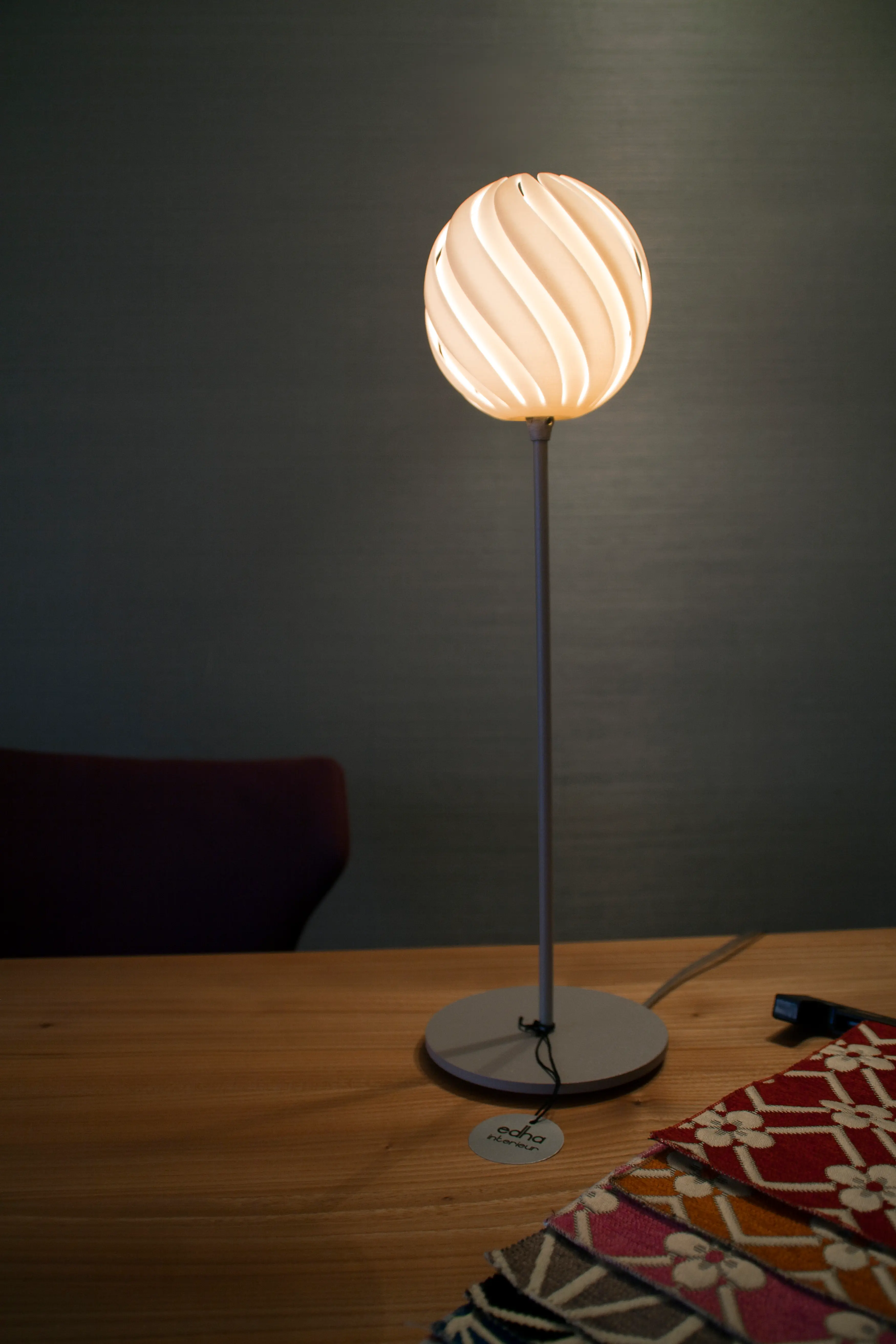 Freedom Of Creation - Spin Table lamp