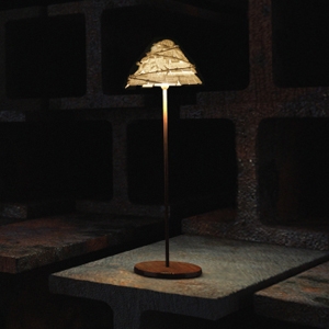 Display product Riot Table light from manufacturer Freedom Of Creation