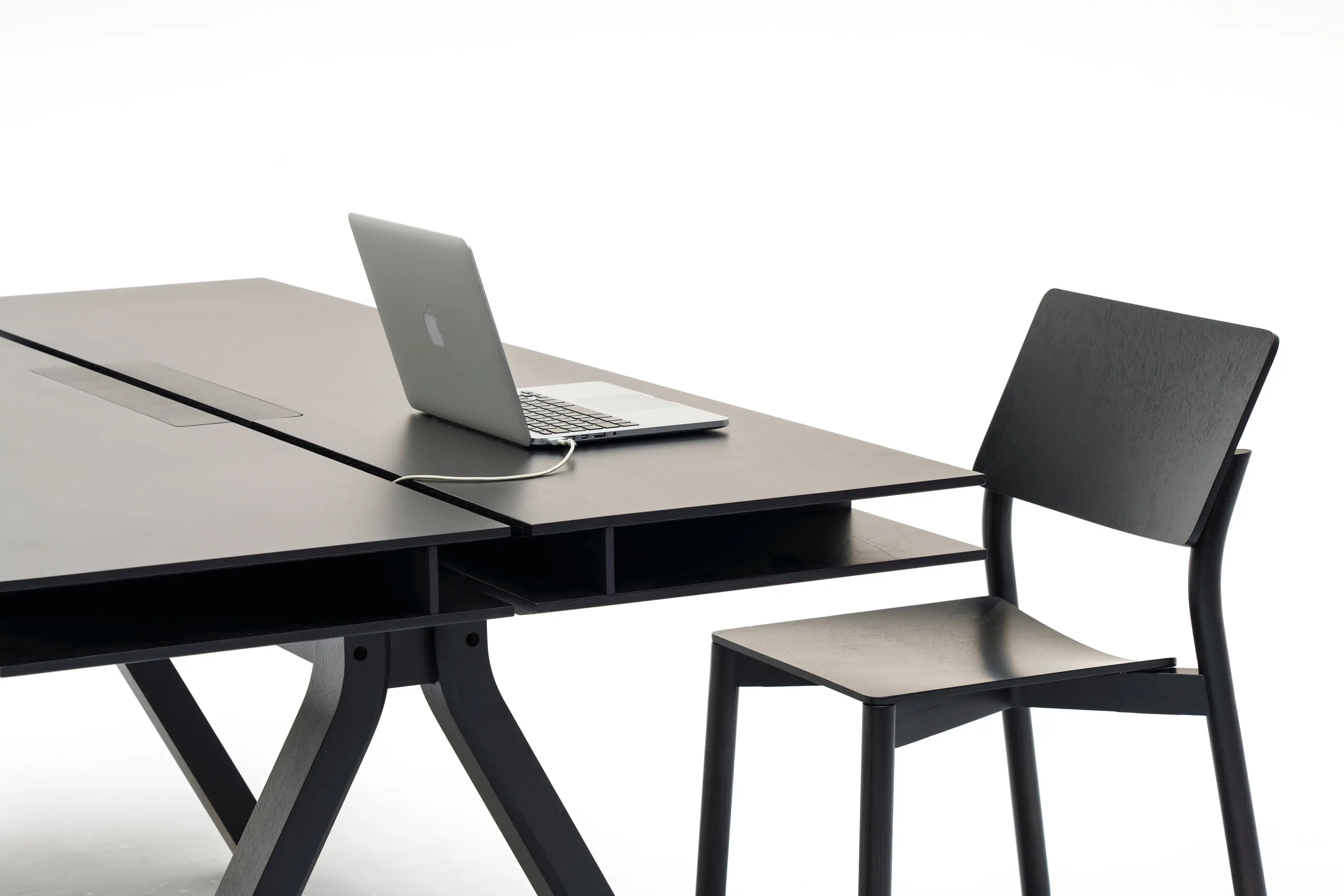 Karimoku New Standard - Spectrum Workstation DT 190