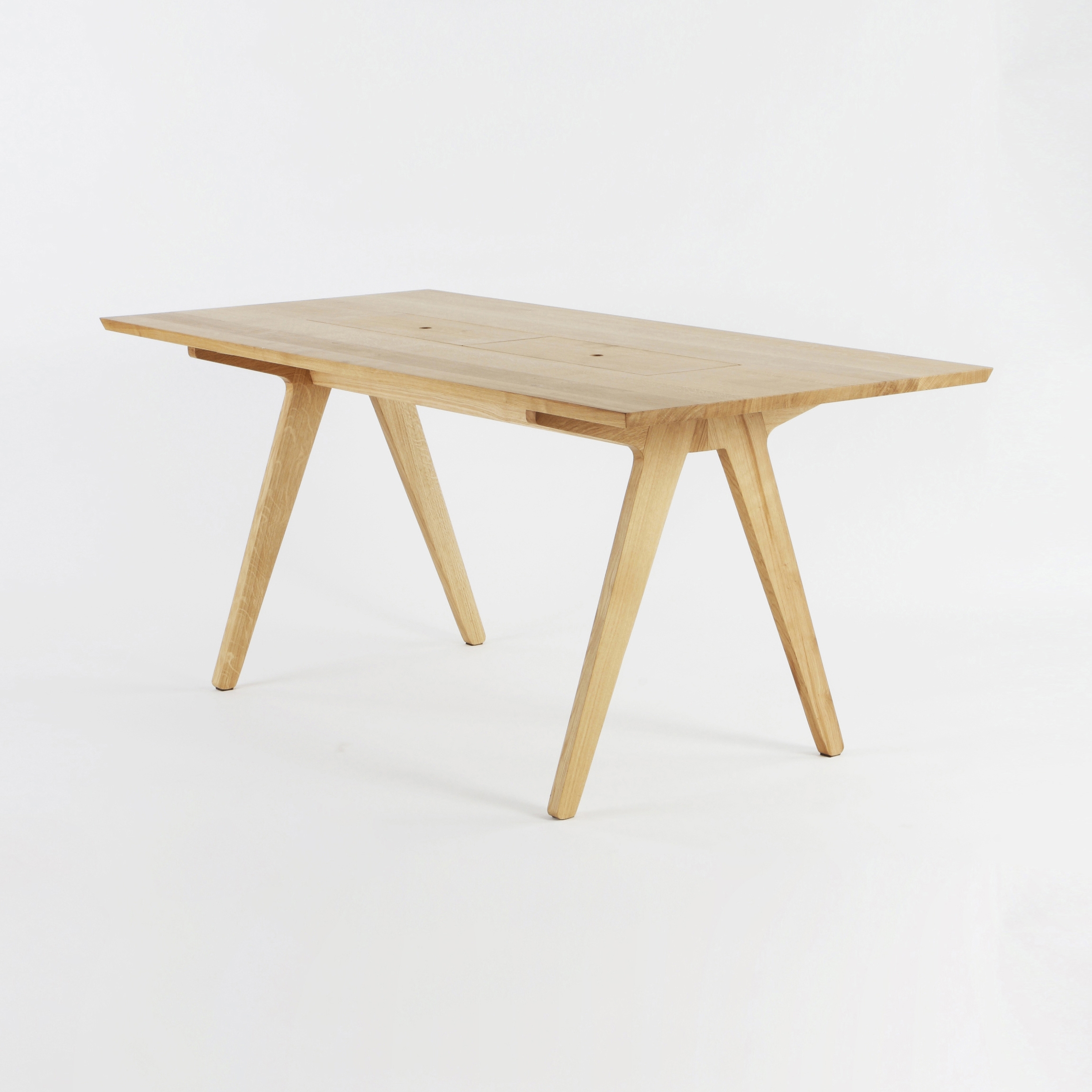 Mostra il prodotto Dining Table | # 8 del produttore Hans Hansen & The Hansen Family