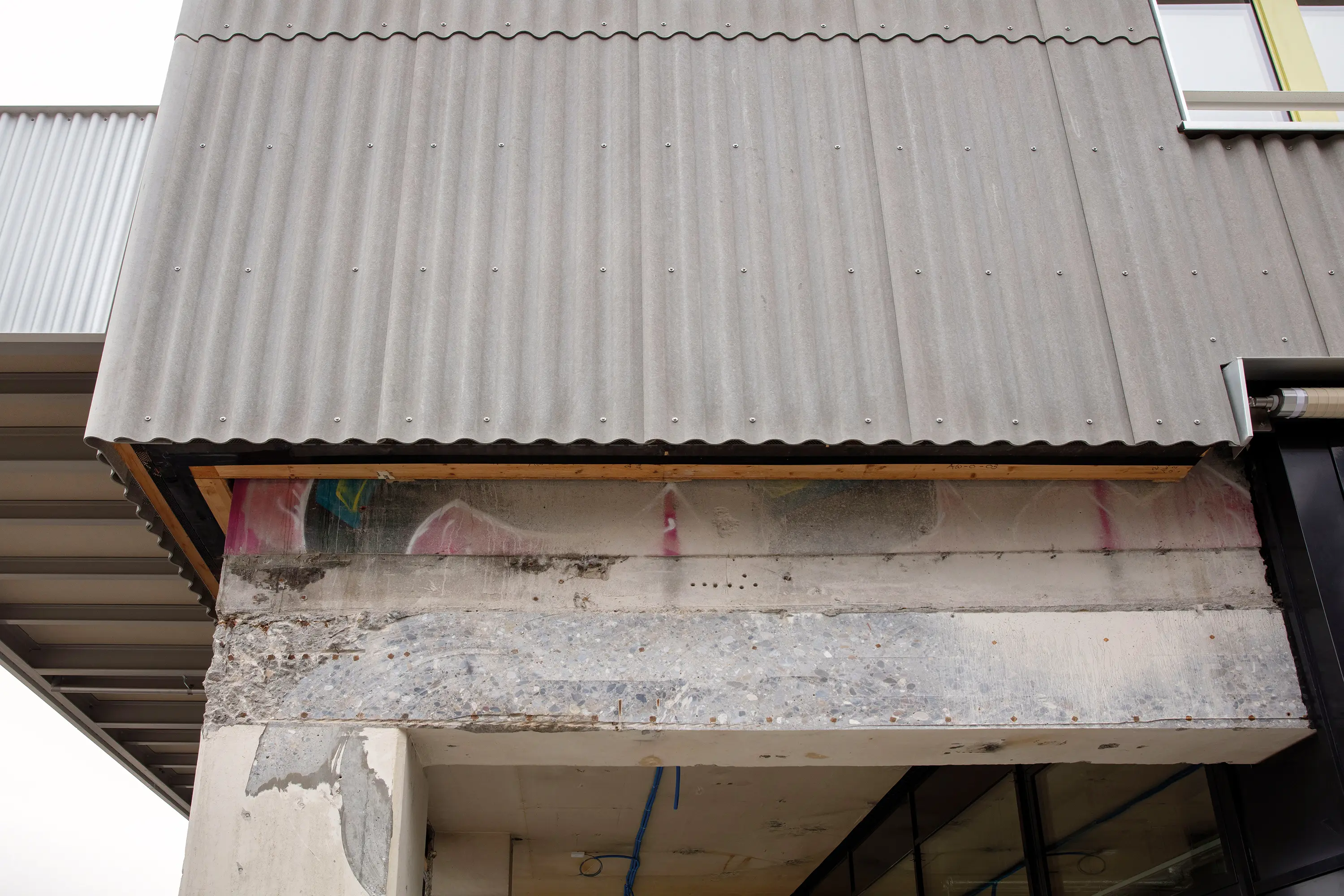 Swisspearl Schweiz AG - Ondapress-36 | Nobilis Granite 624