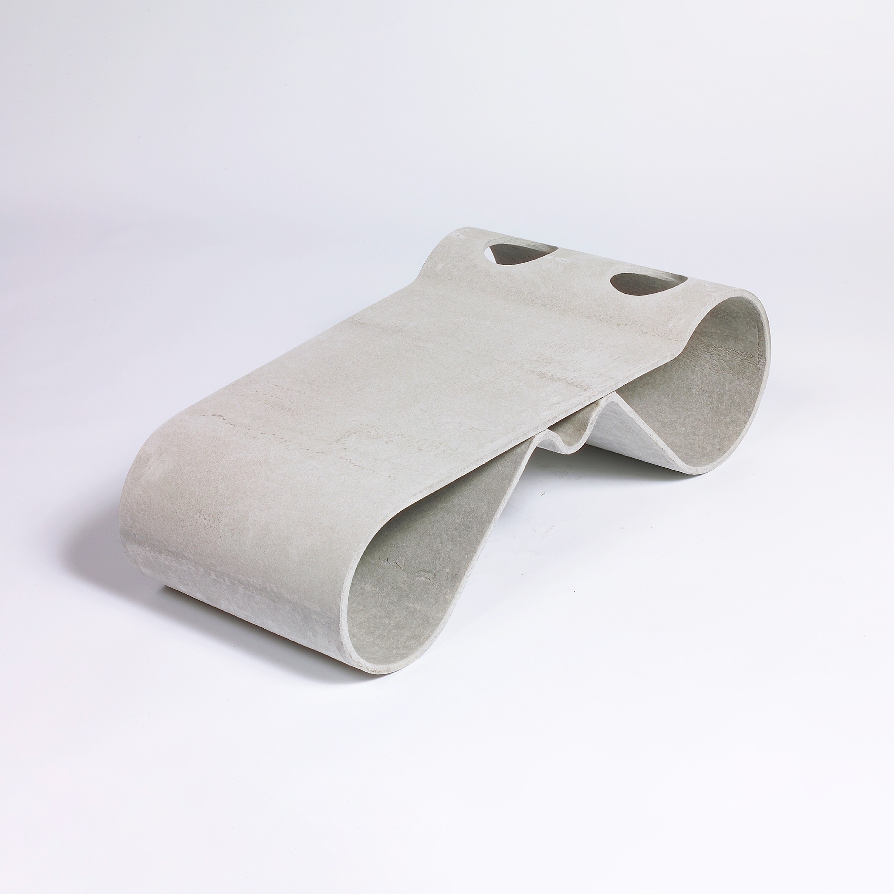 Produkt Design | Guhl Tisch des Herstellers Swisspearl Schweiz AG anzeigen