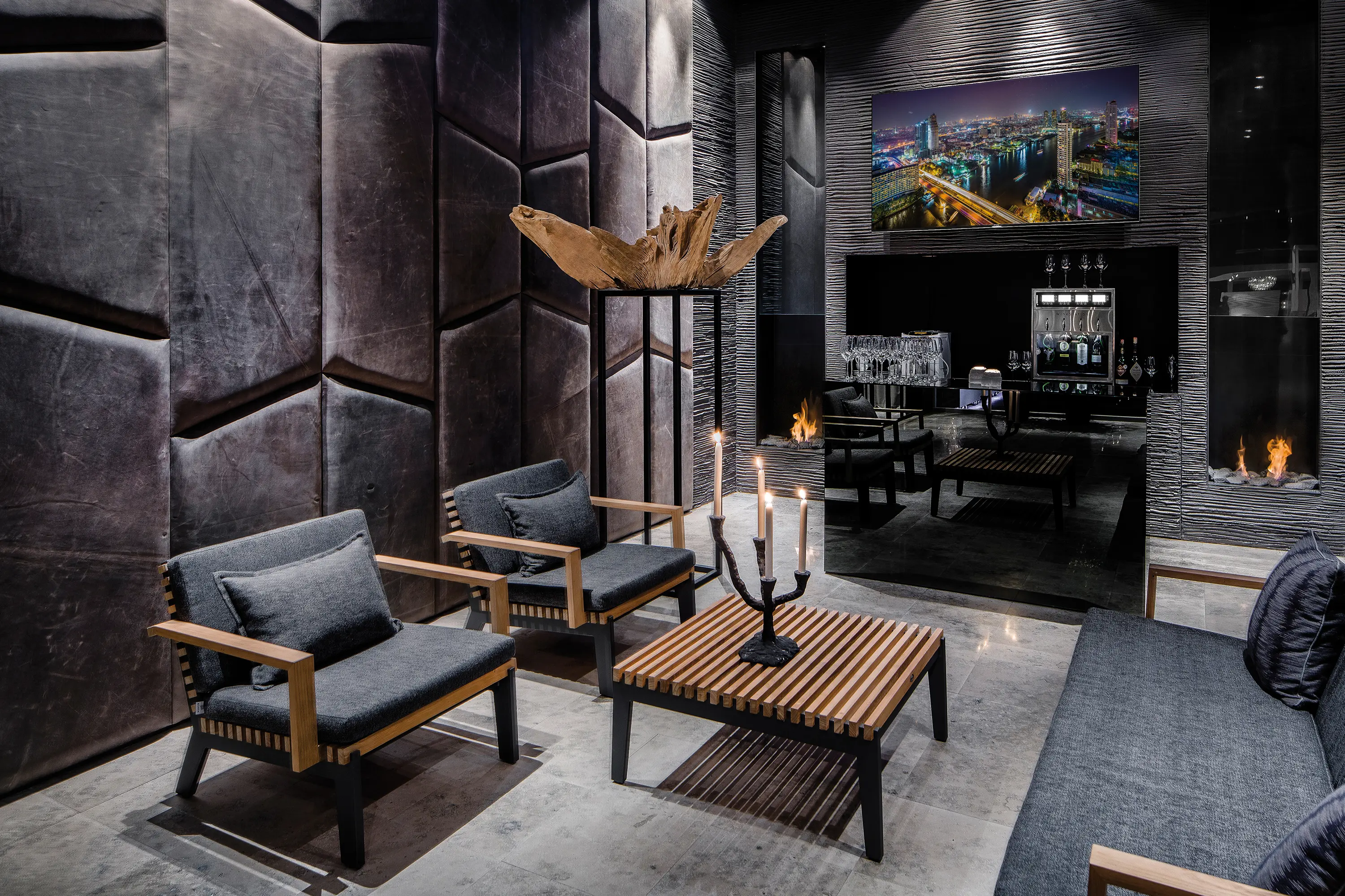 Freund - Leather wall