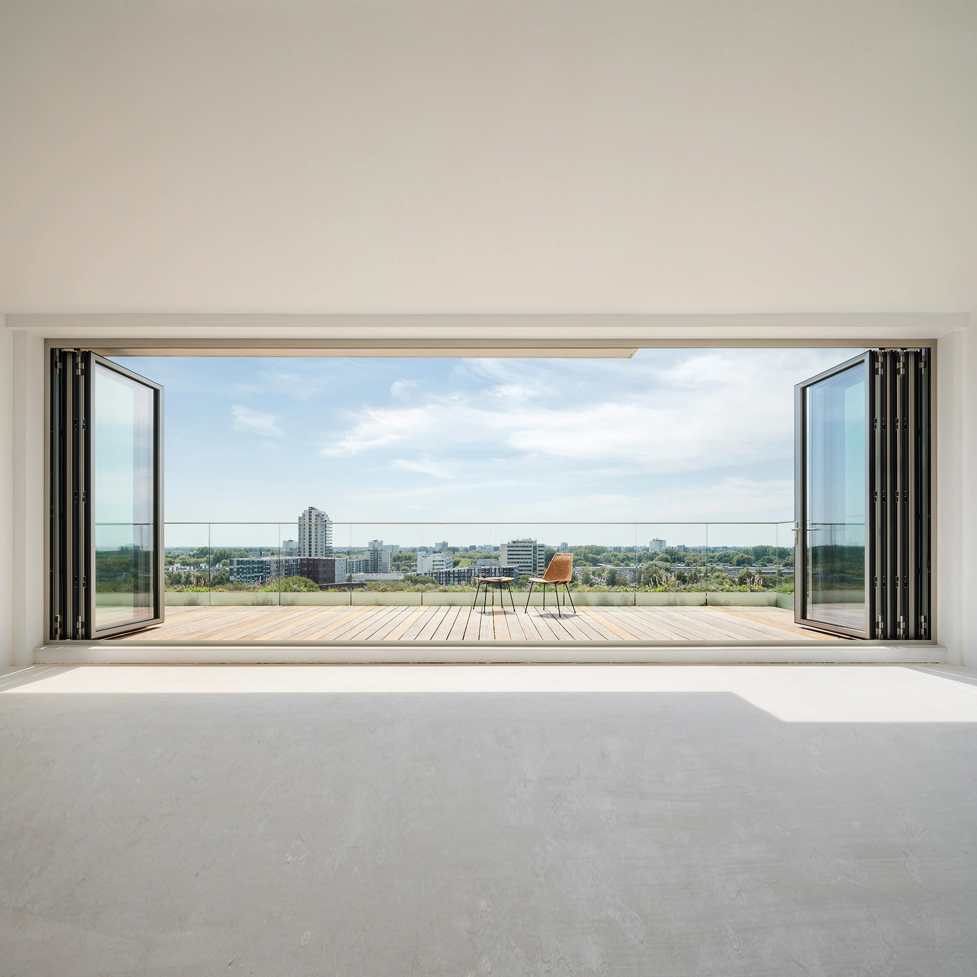 BI-FOLDING DOOR