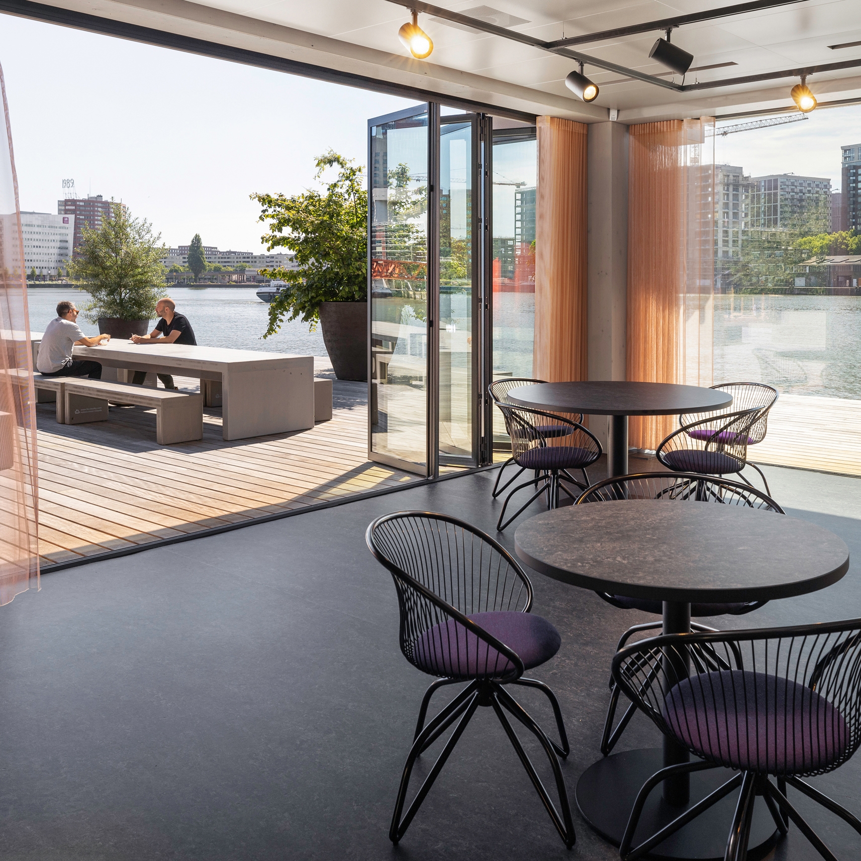Display product Bi-folding Door Highline | Highline from manufacturer Solarlux