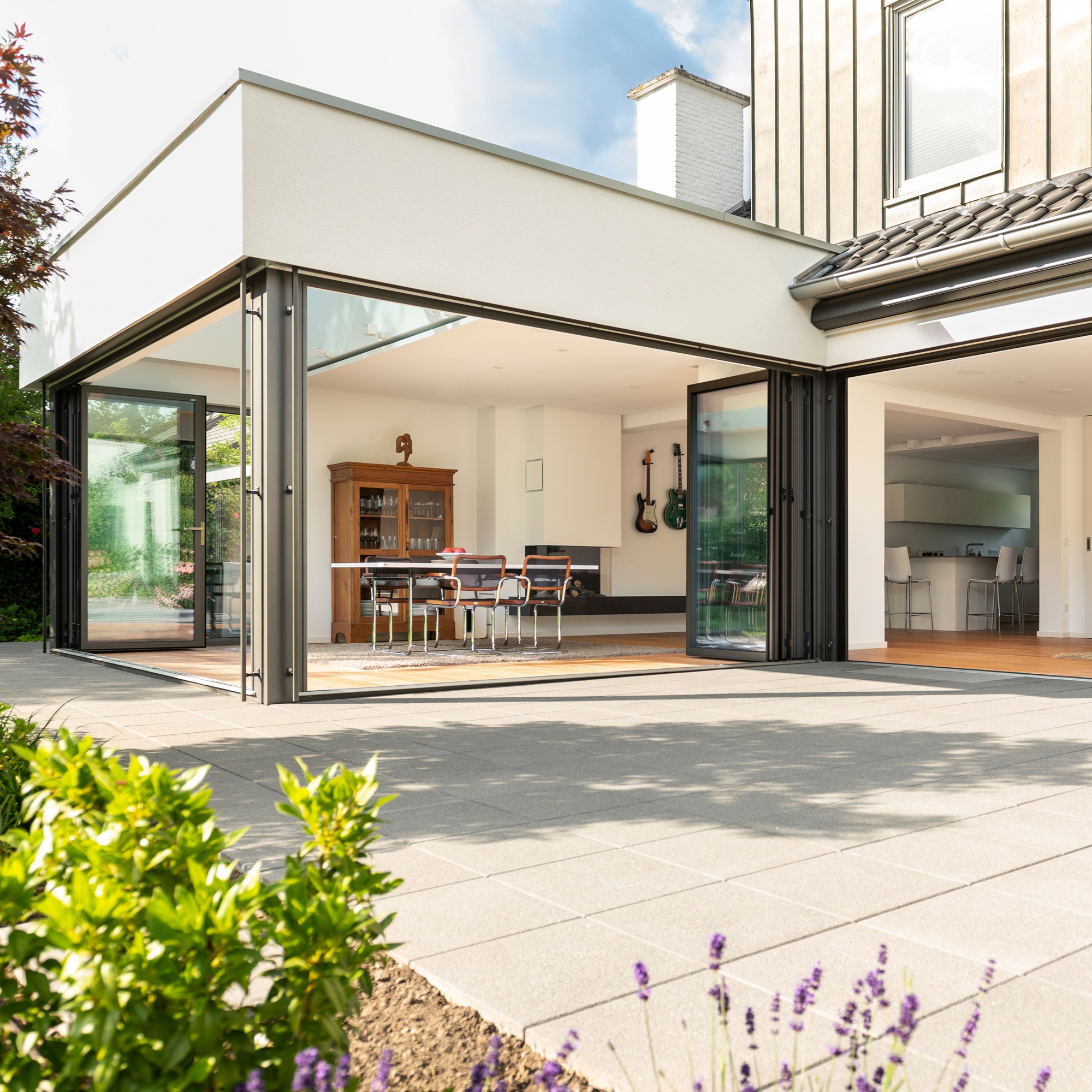 Display product Bi-folding Door Highline | Highline from manufacturer Solarlux