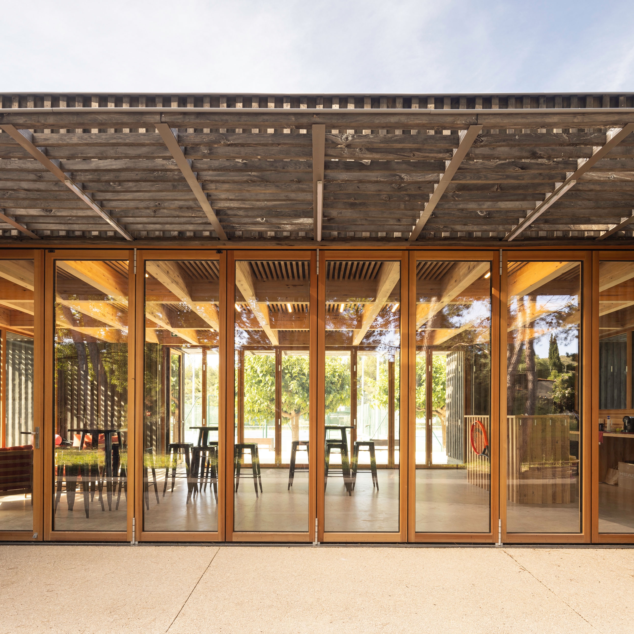 Display product Bi-folding Door Woodline | Woodline from manufacturer Solarlux