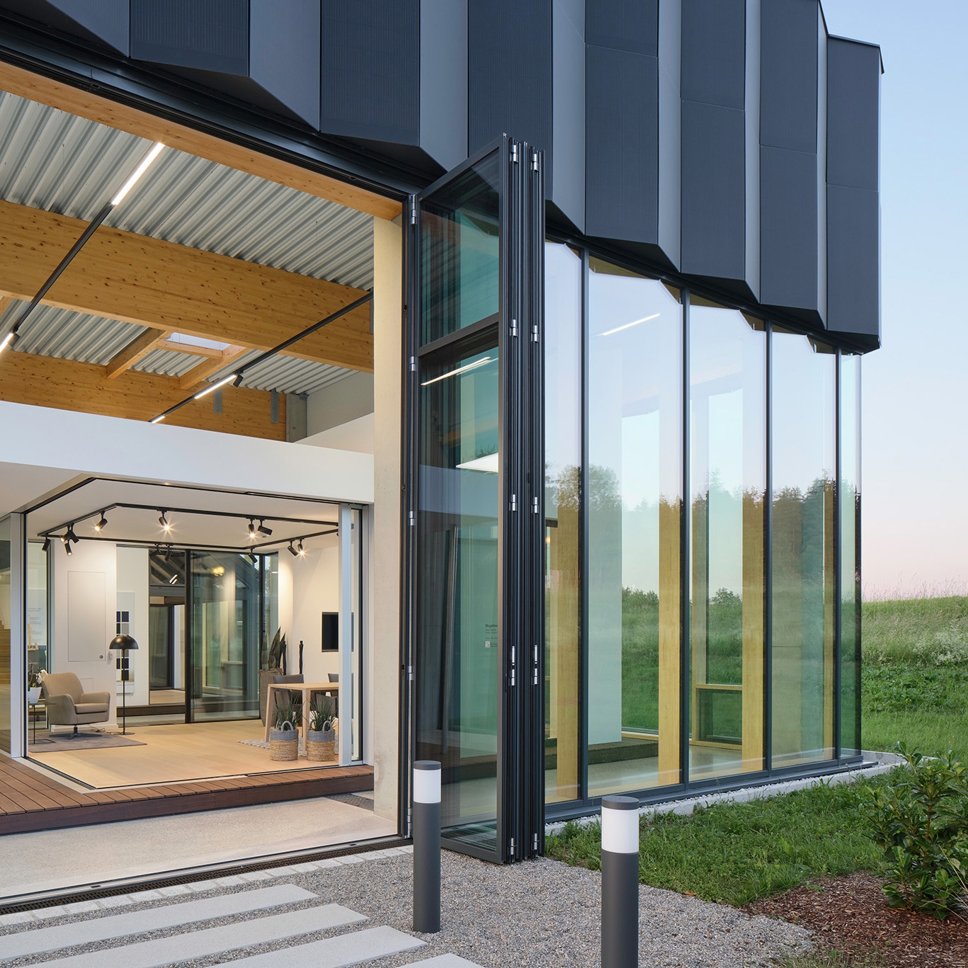 Display product Bi-folding Door Megaline I Megaline from manufacturer Solarlux