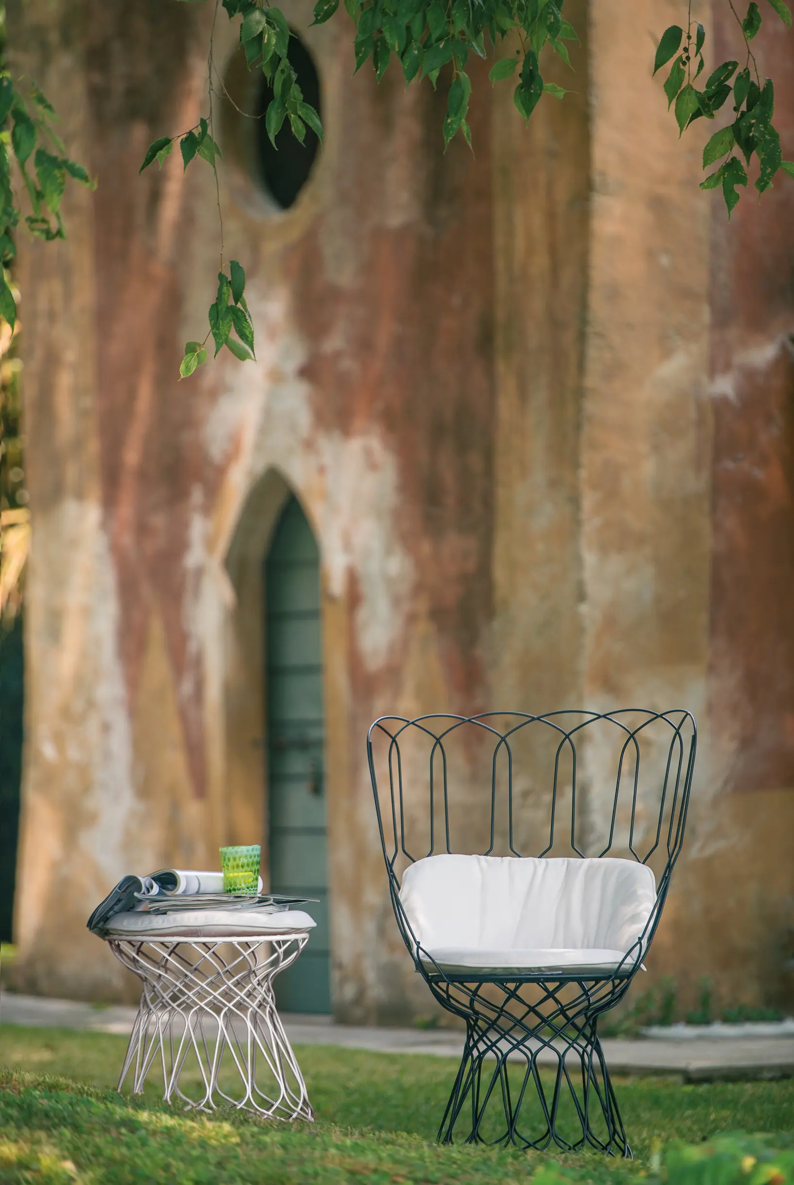 EMU Group - Re-trouvé 5 seats round table | 569