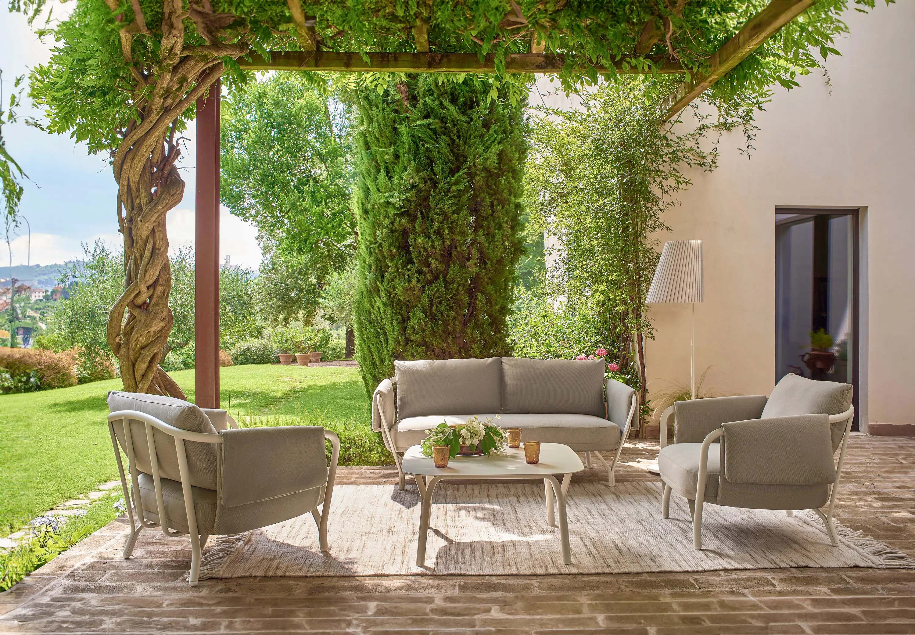EMU Group - Angel Armchair | 9042