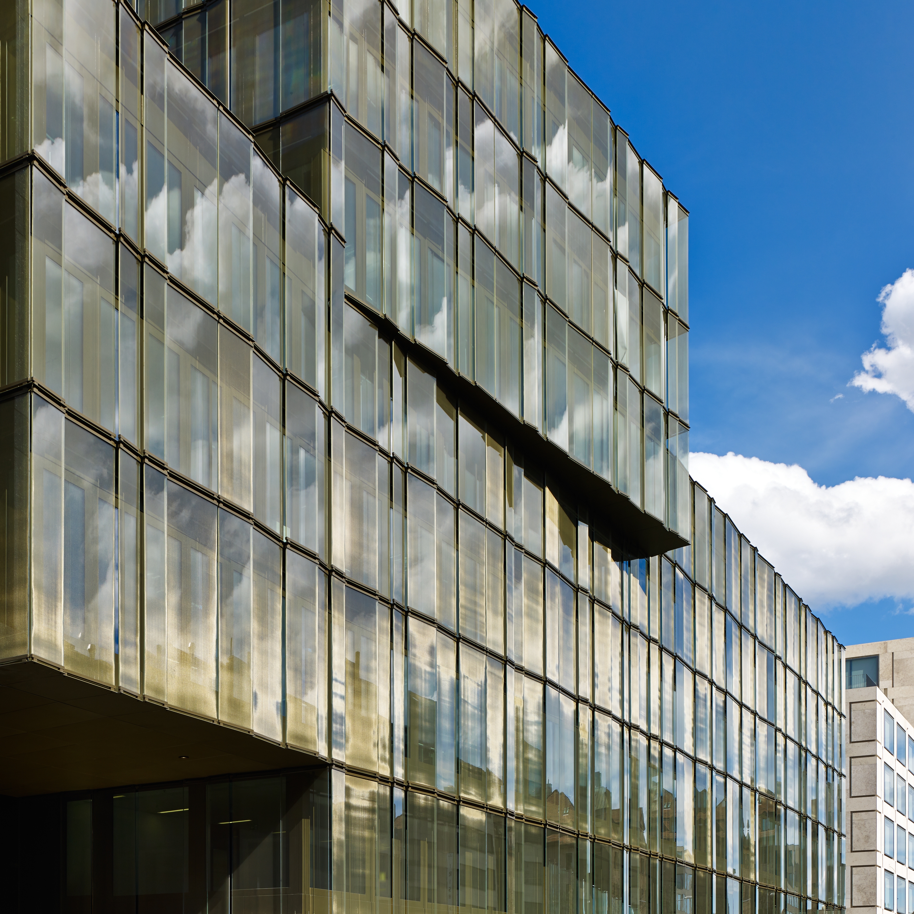 Afficher le produit SEFAR® Architecture VISION AL | In-situ du fabricant Sefar