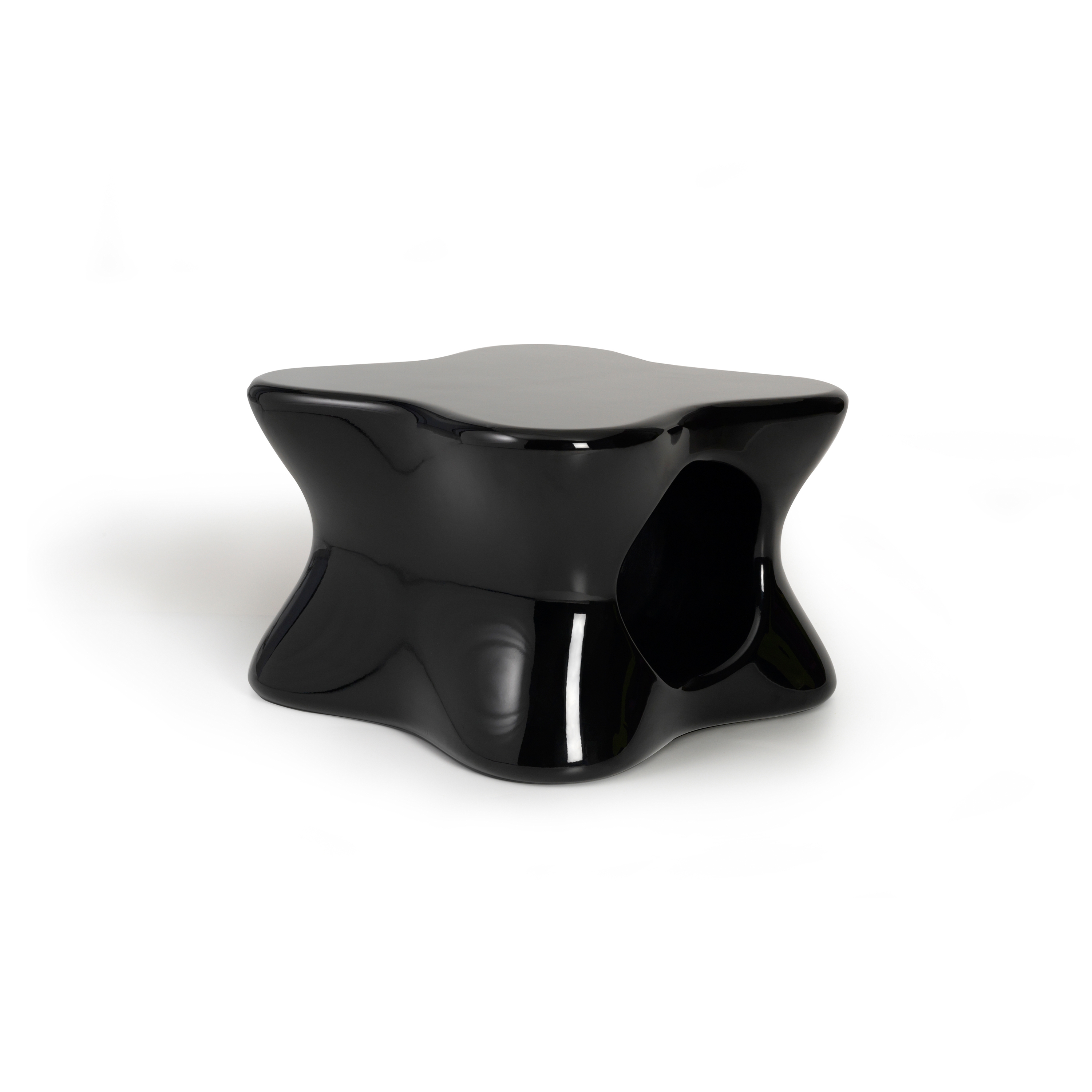 Display product Doux table from manufacturer Vondom