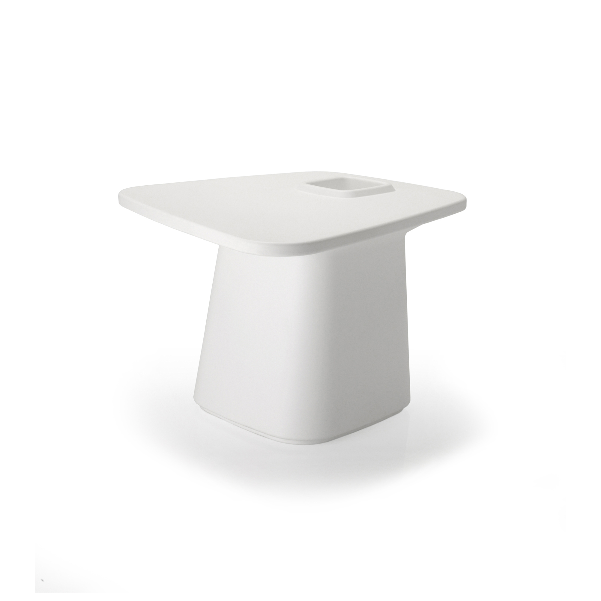 Afficher le produit Moma Medium table du fabricant Vondom