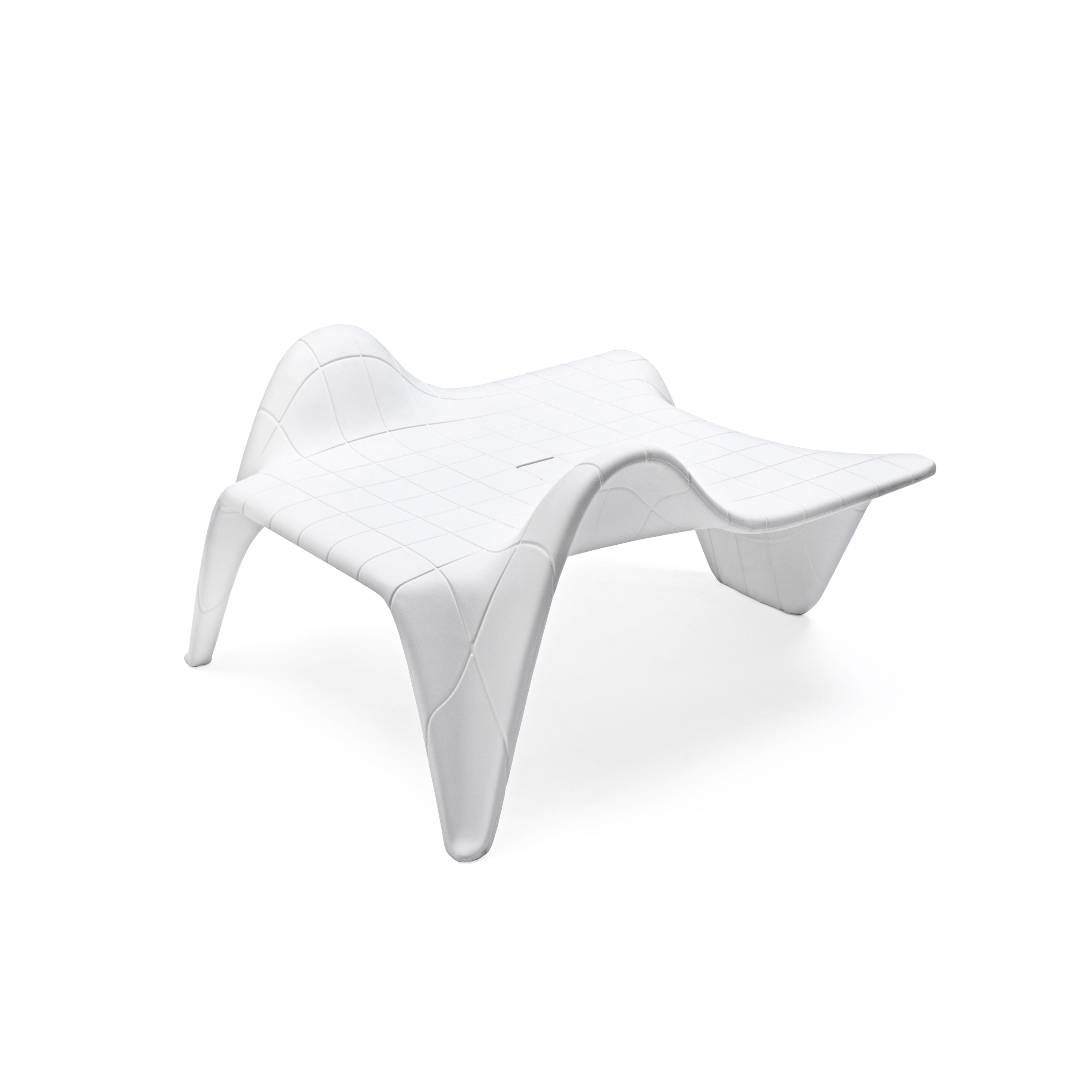 Display product F3 table from manufacturer Vondom