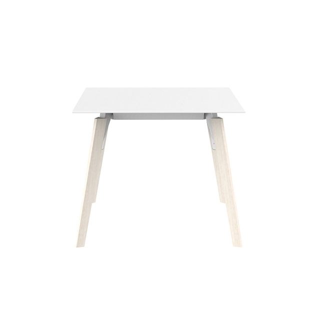 Display product Faz wood lounge table from manufacturer Vondom