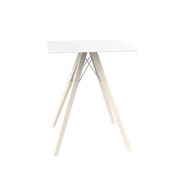 Display product Faz wood dining table from manufacturer Vondom