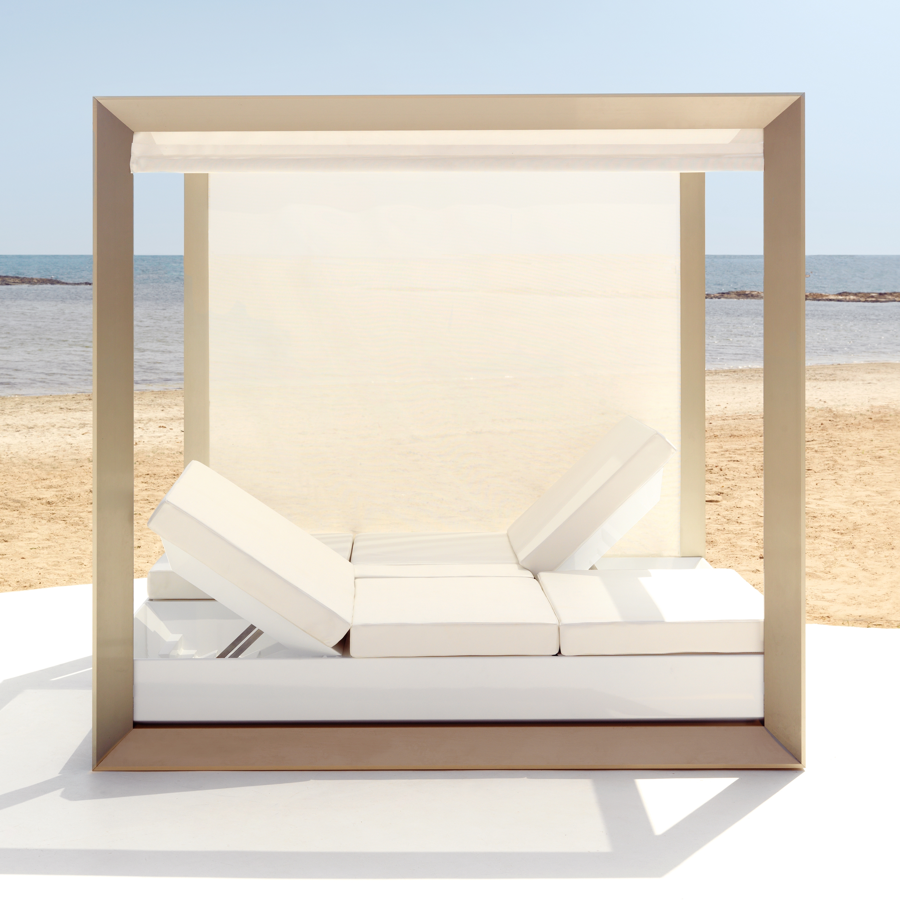 Display product Vela pavilion from manufacturer Vondom